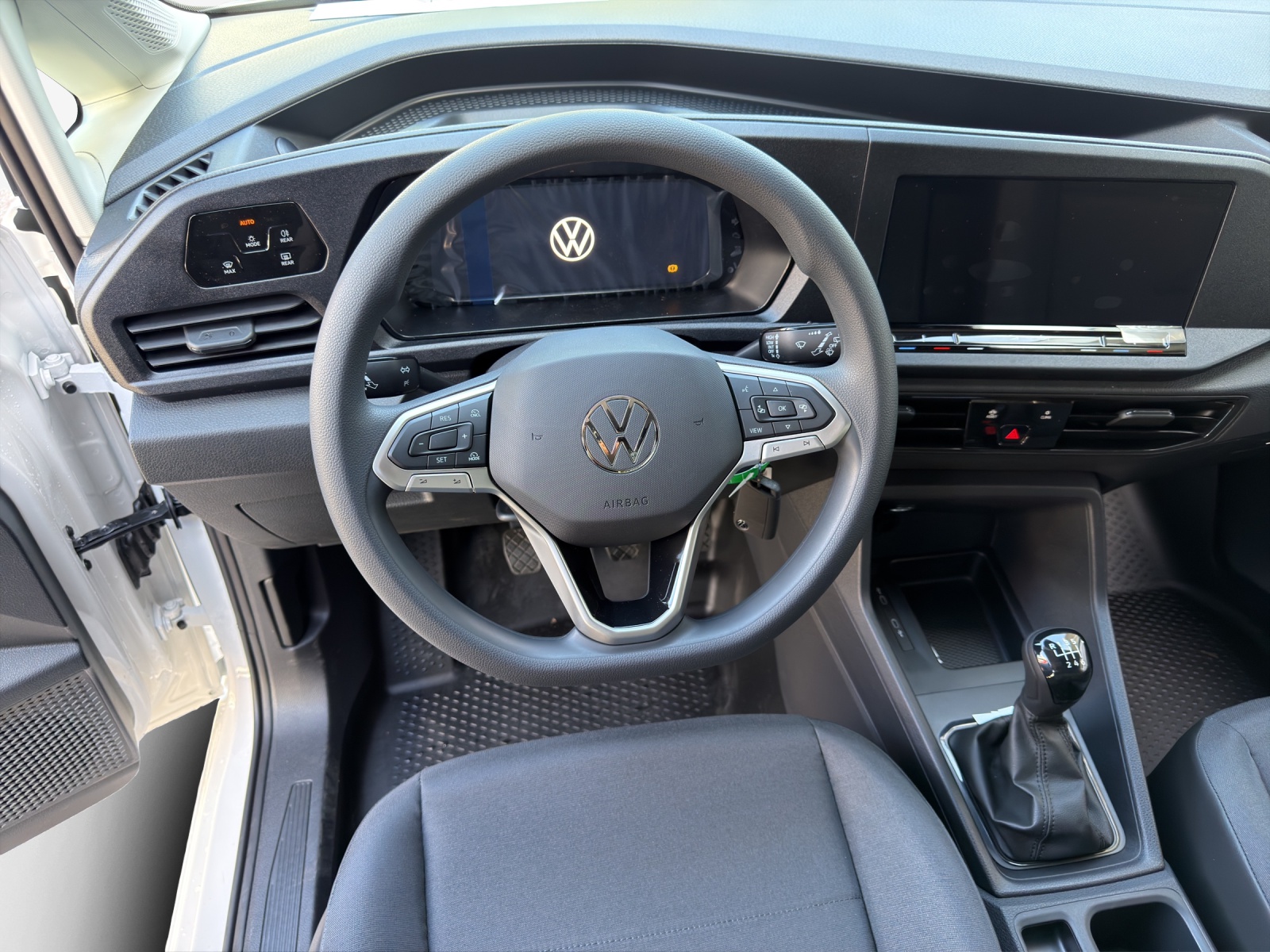 VW Caddy Cargo 2.0TDI 4Motion-image-9