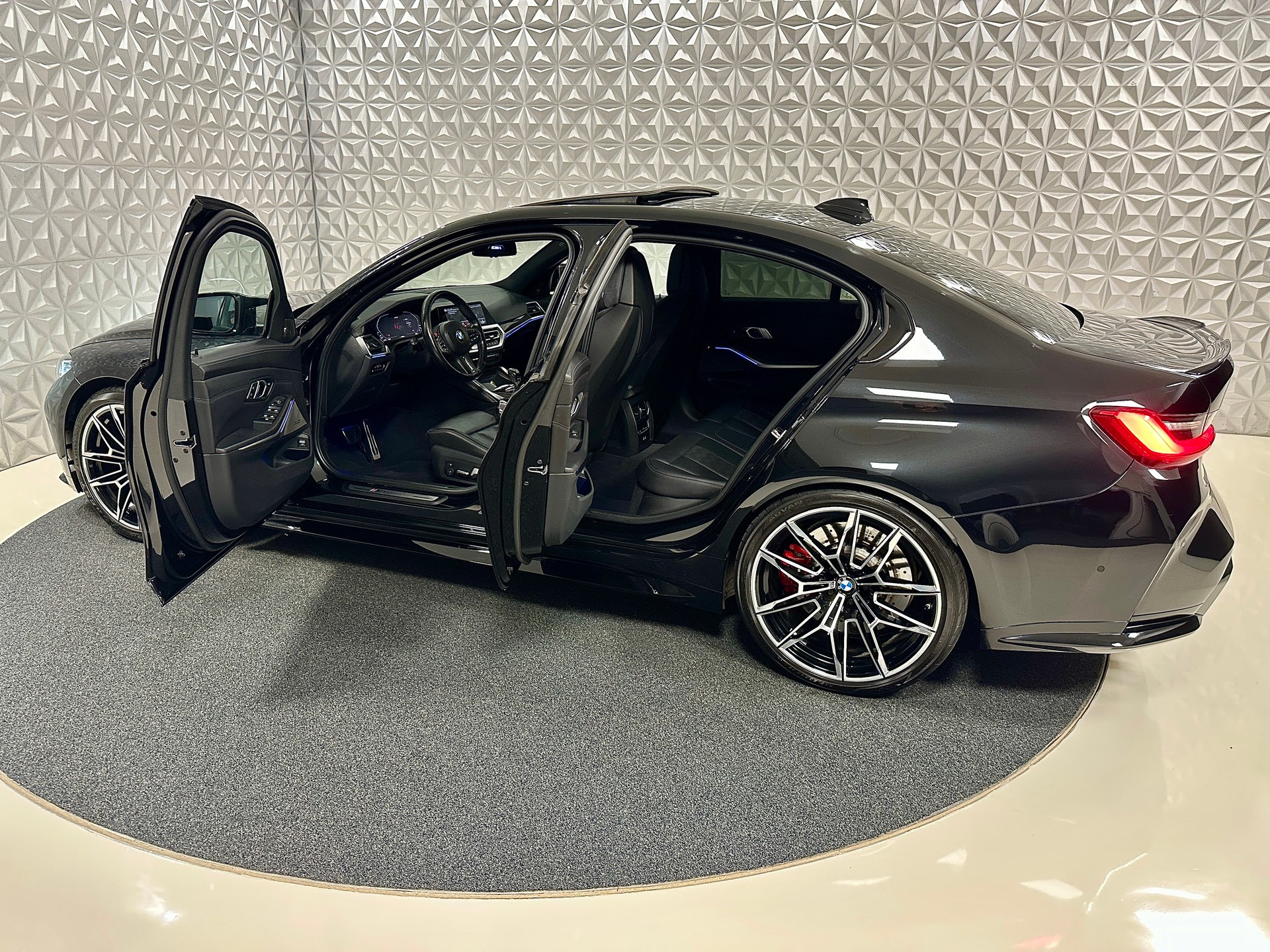 BMW M3 Competition-image-10