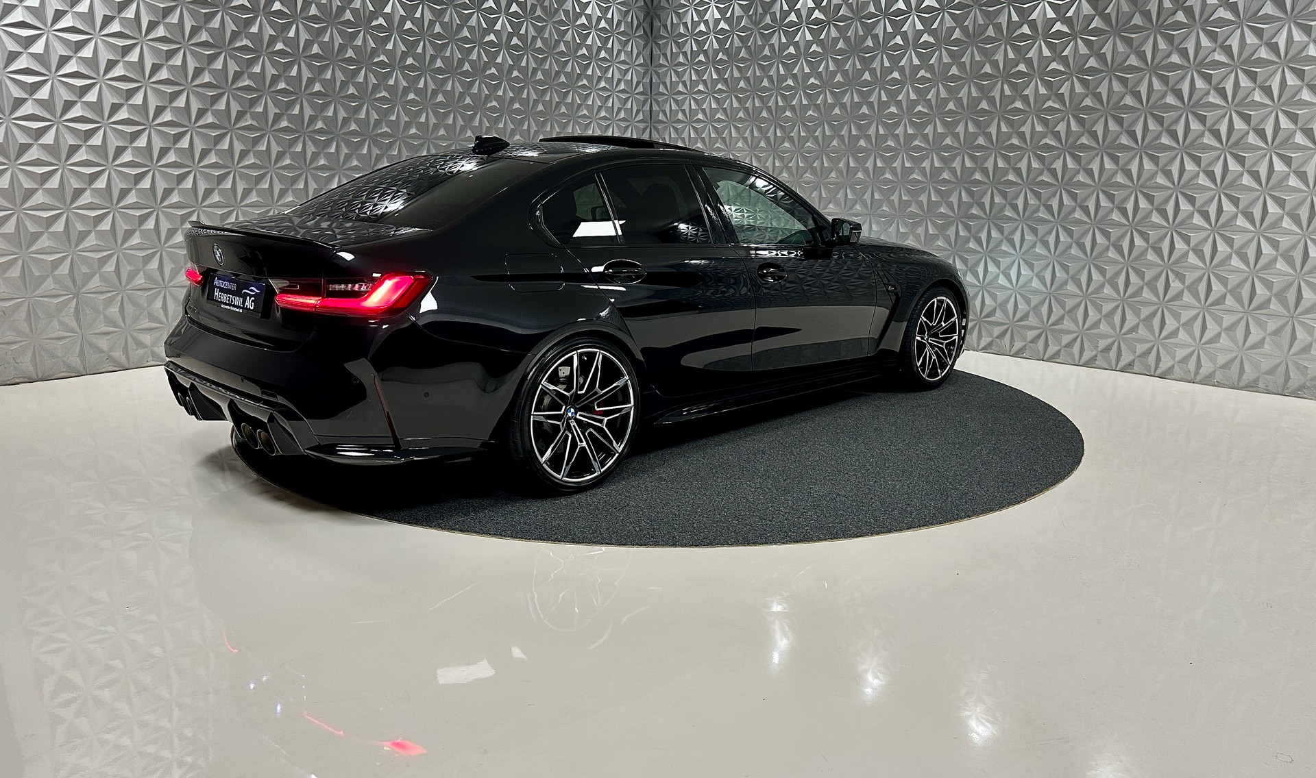 BMW M3 Competition-image-4