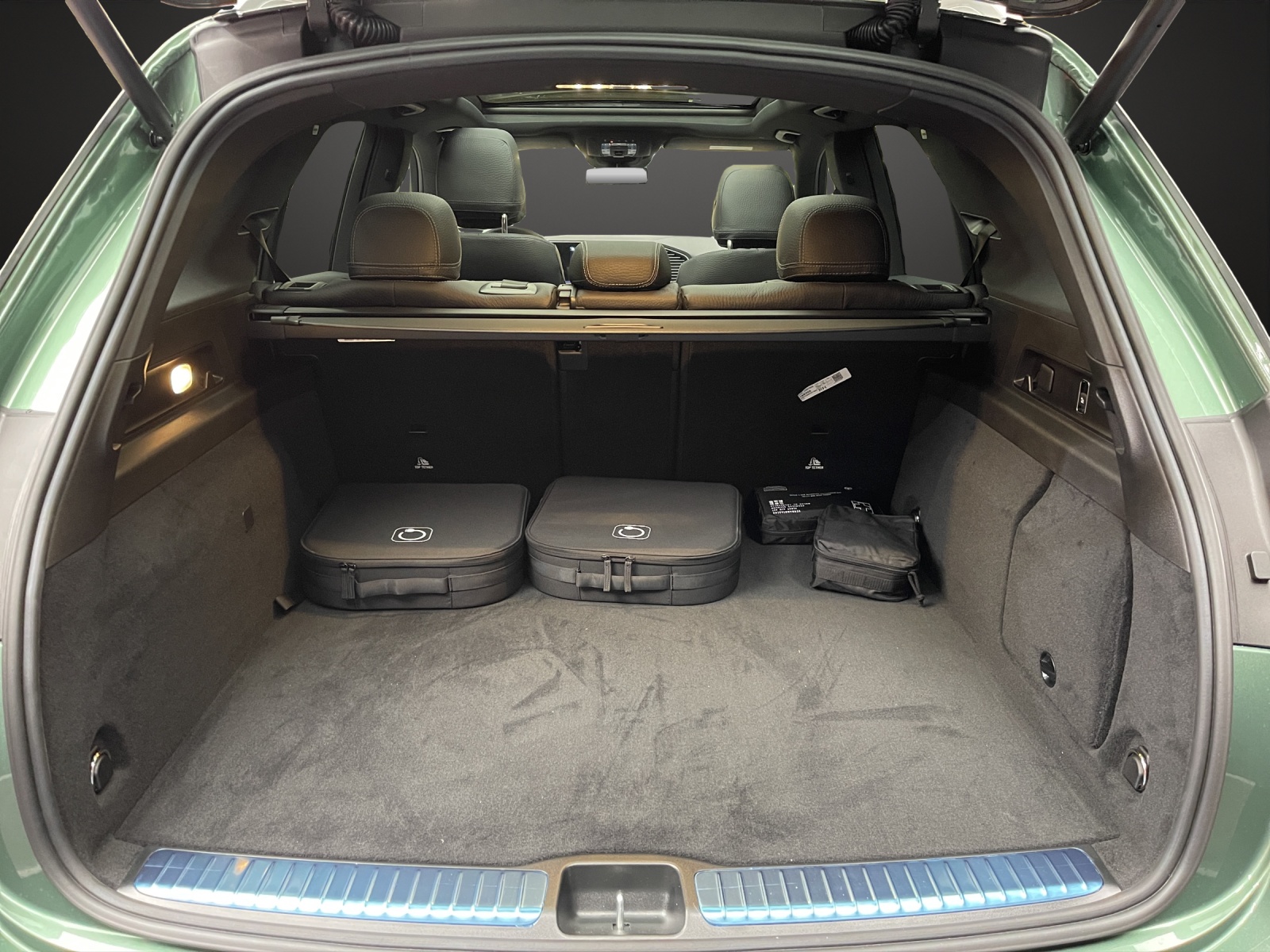 MERCEDES-BENZ GLE 350 de 4MATIC with EQ Hybrid-image-10