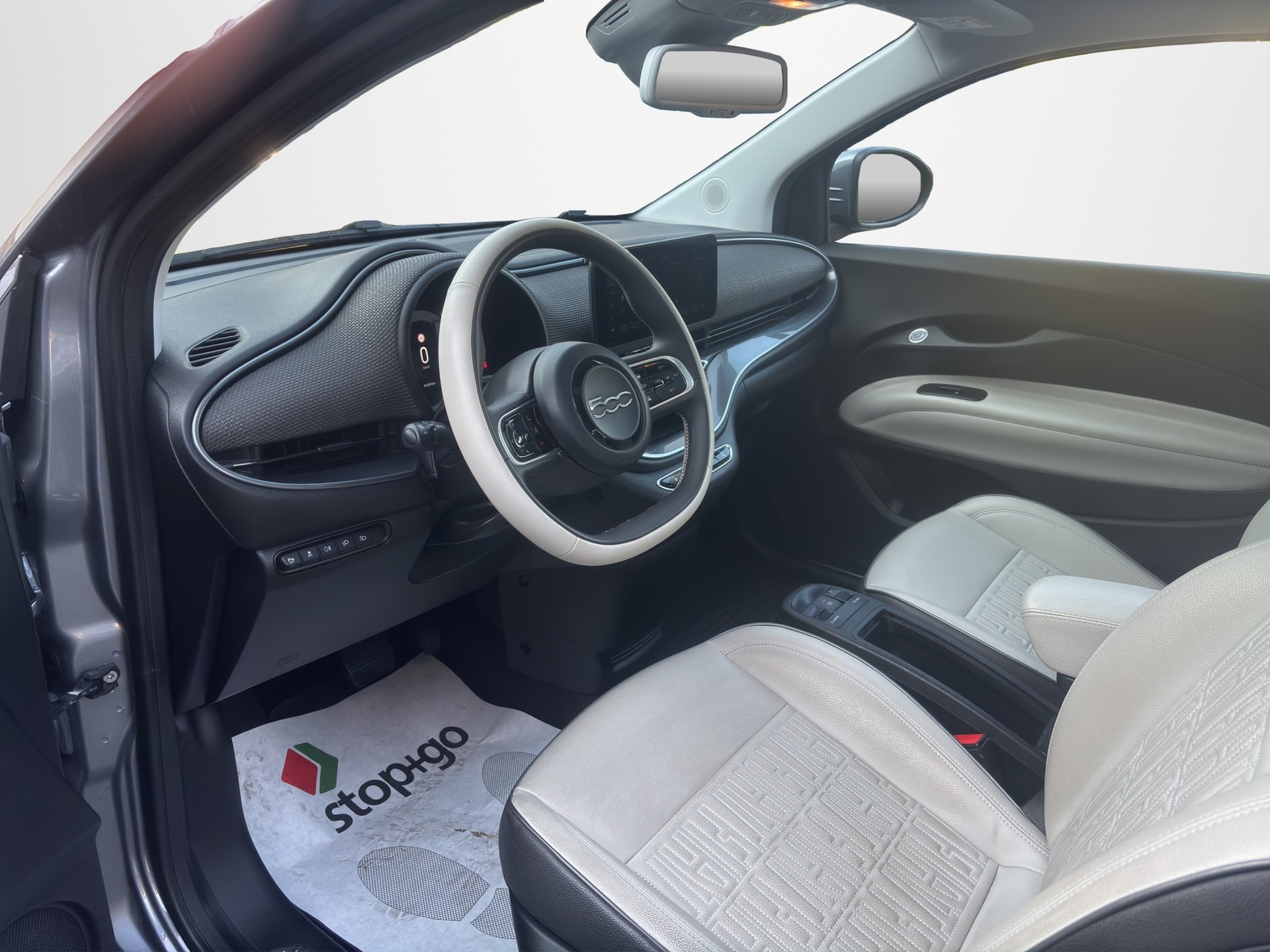 FIAT 500 electric 87 kW La Prima-image-8