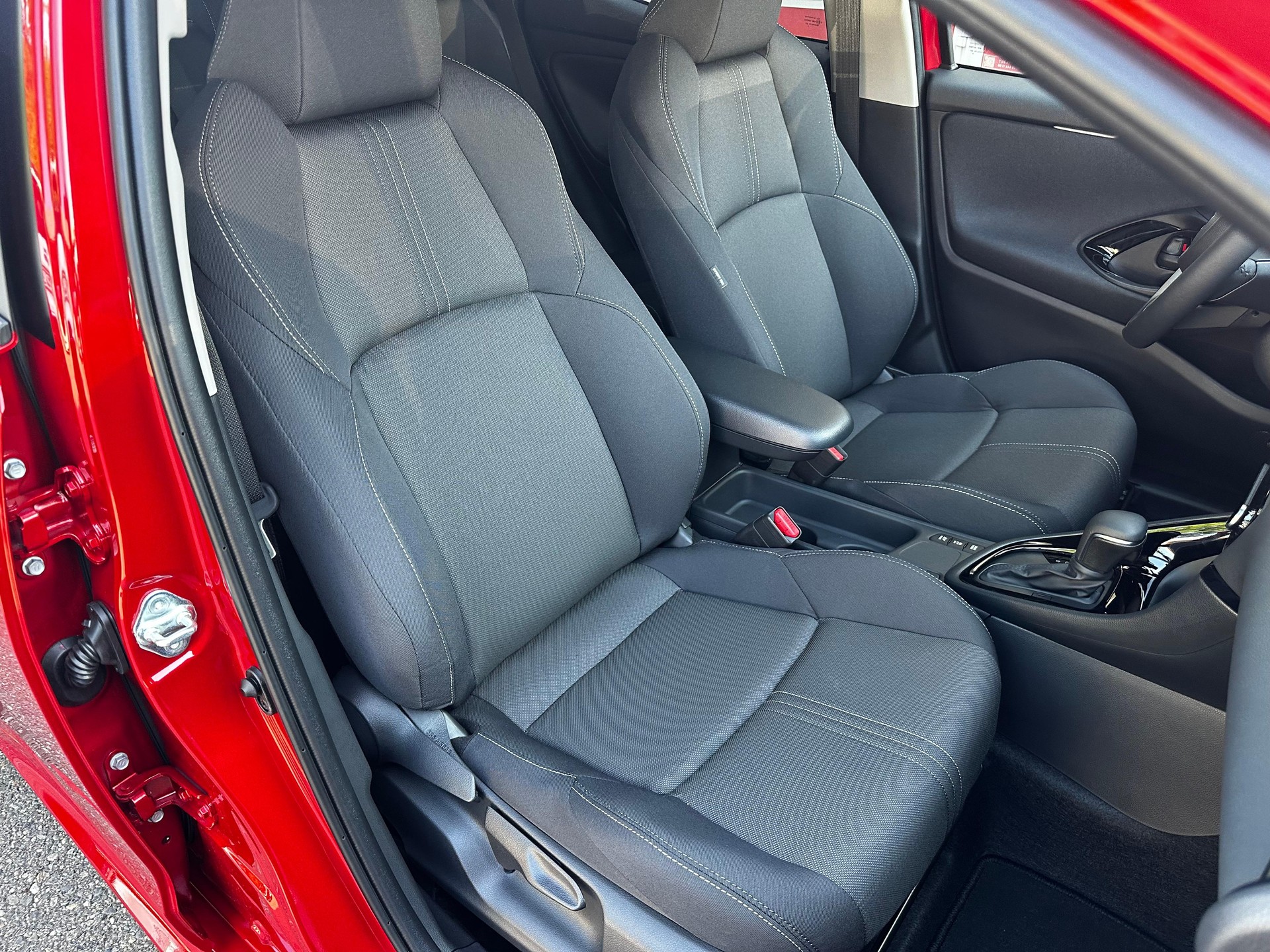 TOYOTA Yaris 1.5 VVT-i HSD Trend-image-14