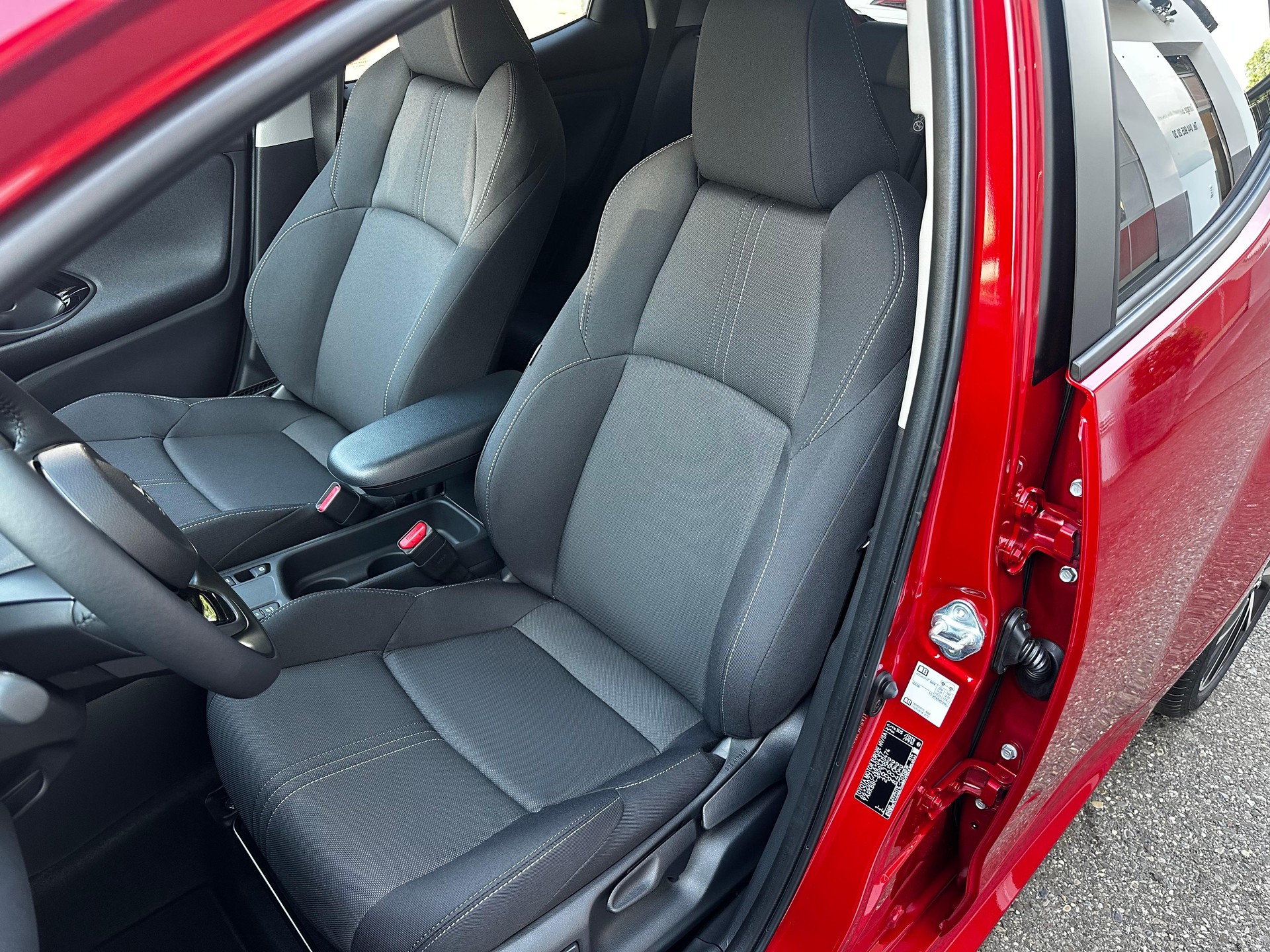 TOYOTA Yaris 1.5 VVT-i HSD Trend-image-9