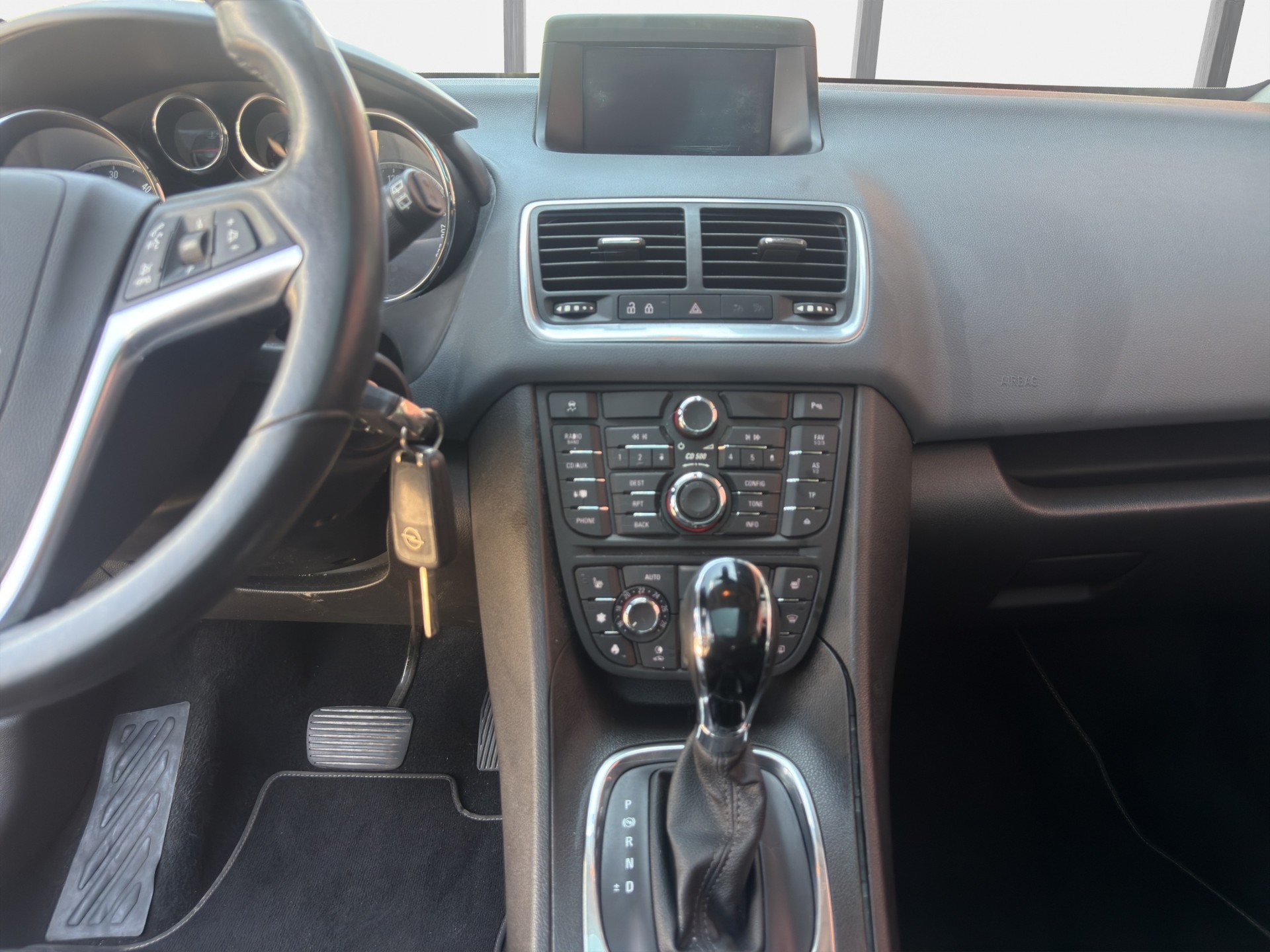 OPEL Meriva 1.7 CDTi Cosmo Automatic-image-14