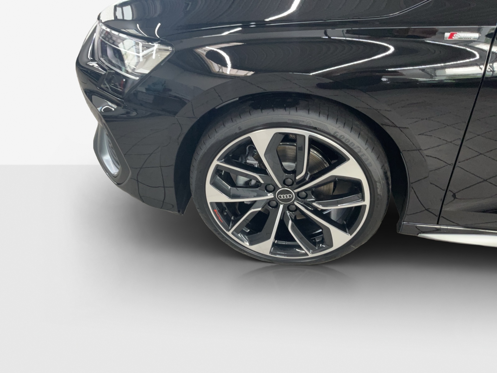 AUDI A3 Limousine TFSI 110 kW S Line Attraction S tronic-image-14