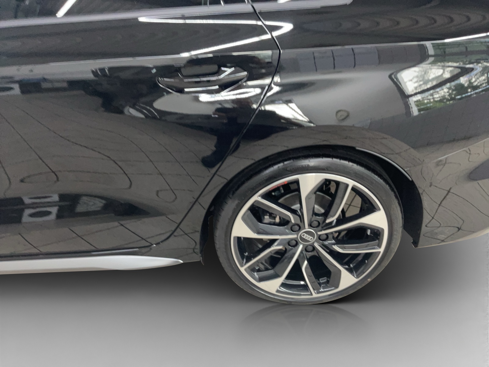 AUDI A3 Limousine TFSI 110 kW S Line Attraction S tronic-image-13
