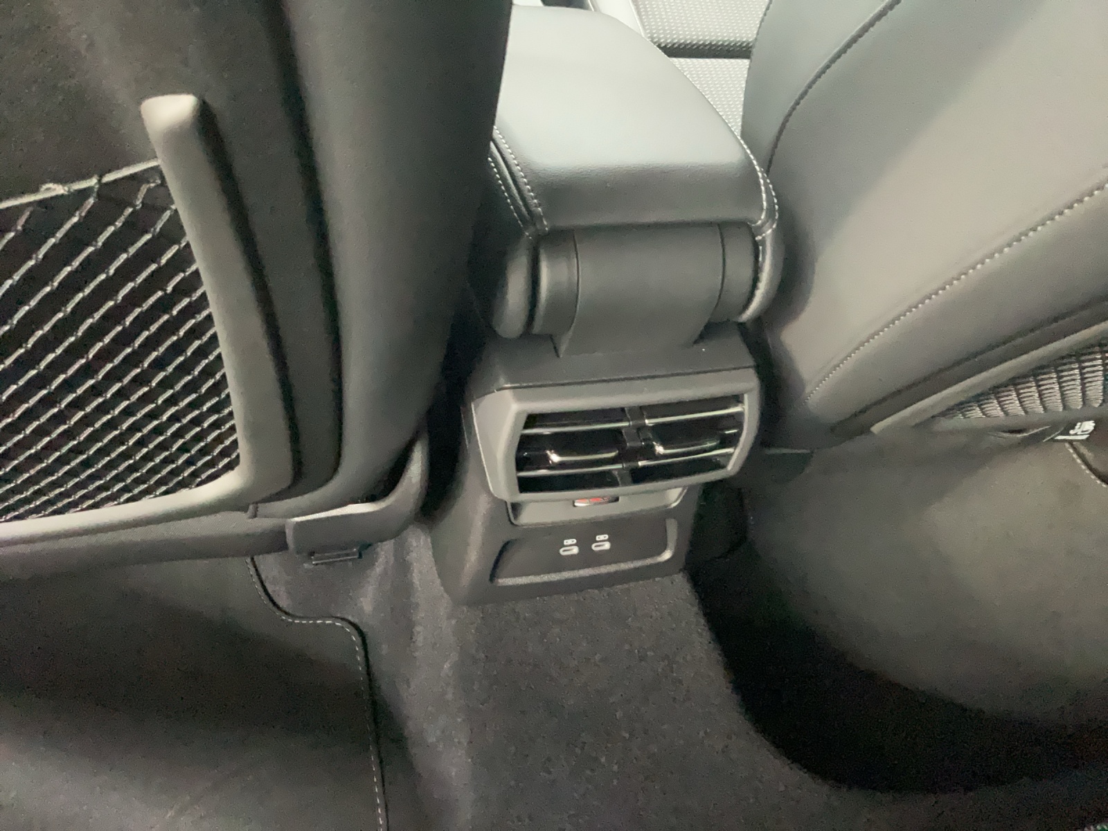 AUDI A3 Limousine TFSI 110 kW S Line Attraction S tronic-image-10