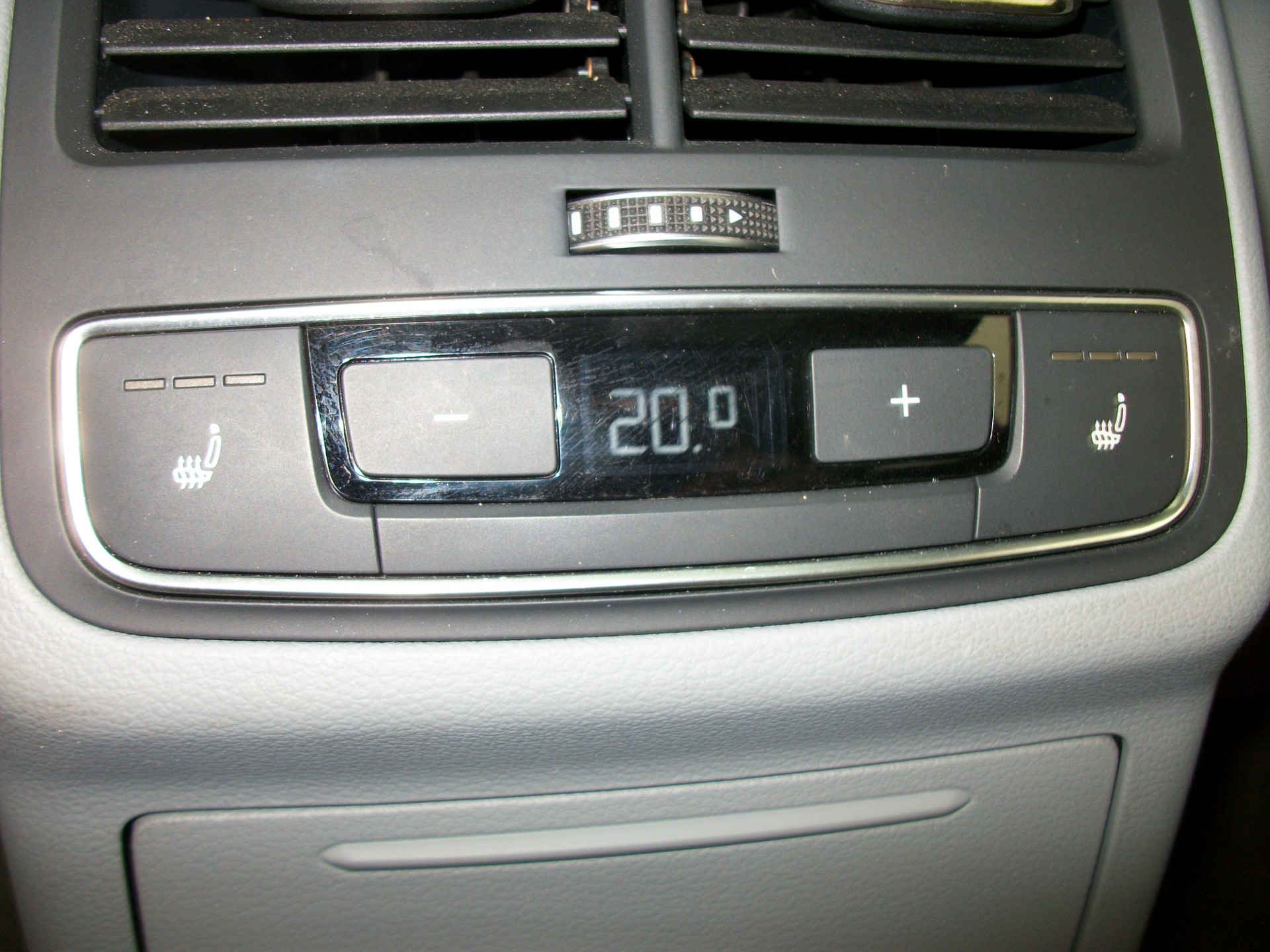 AUDI A4 Avant 3.0 TDI Sport quattro tiptronic-image-5
