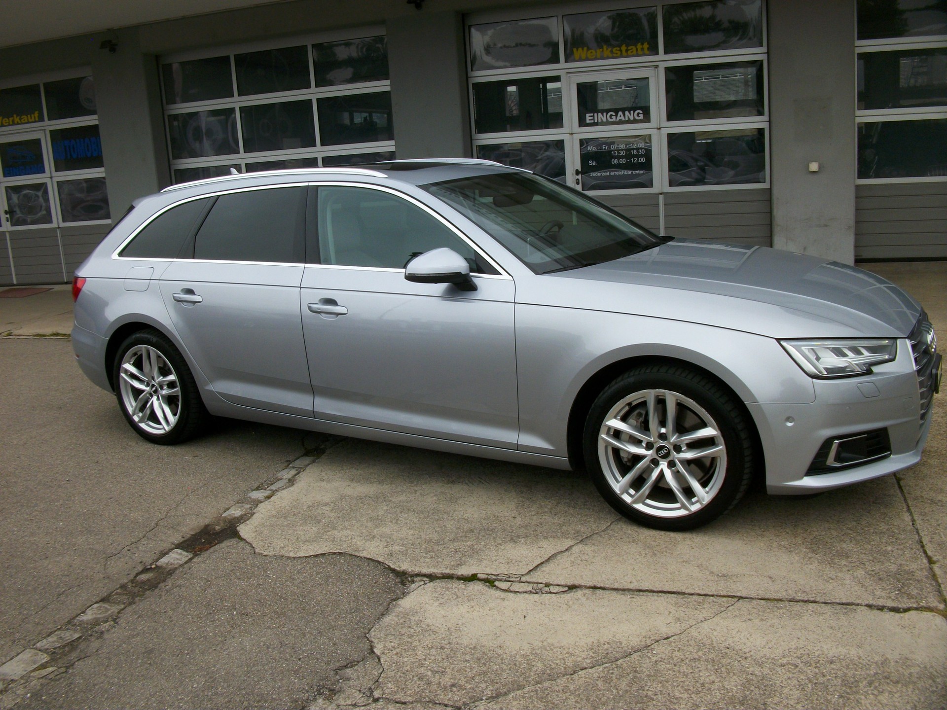 AUDI A4 Avant 3.0 TDI Sport quattro tiptronic-image-6