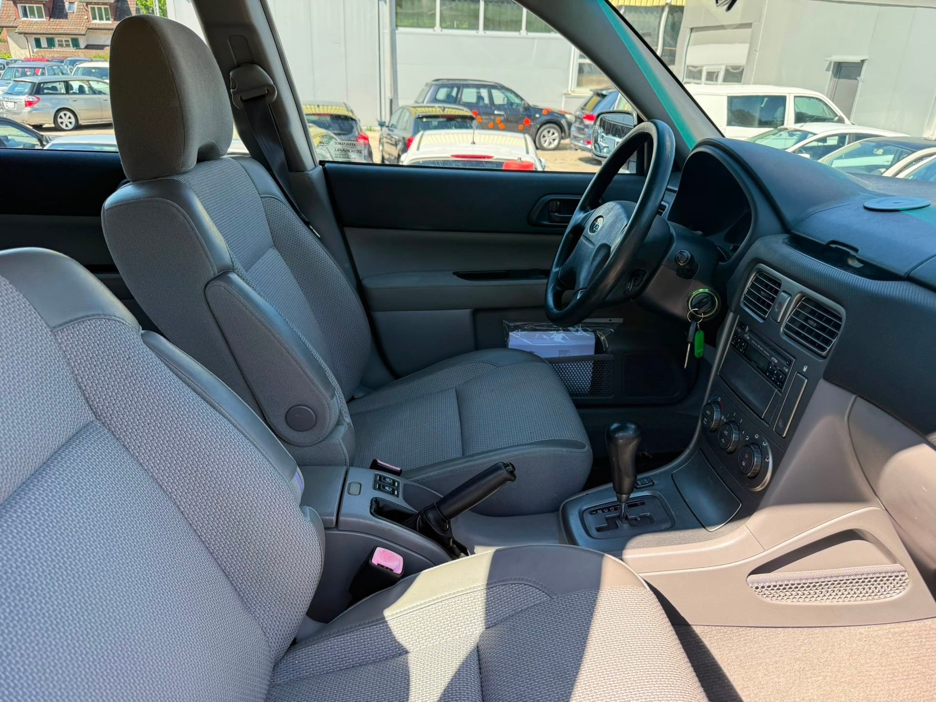 SUBARU Forester 2.0X Comfort Automatic-image-13