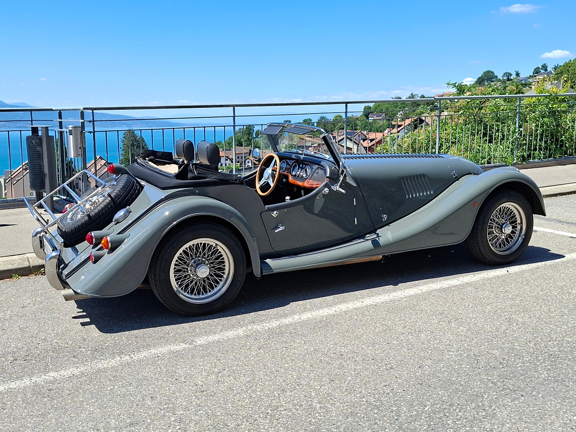MORGAN PLUS FOUR-image-0