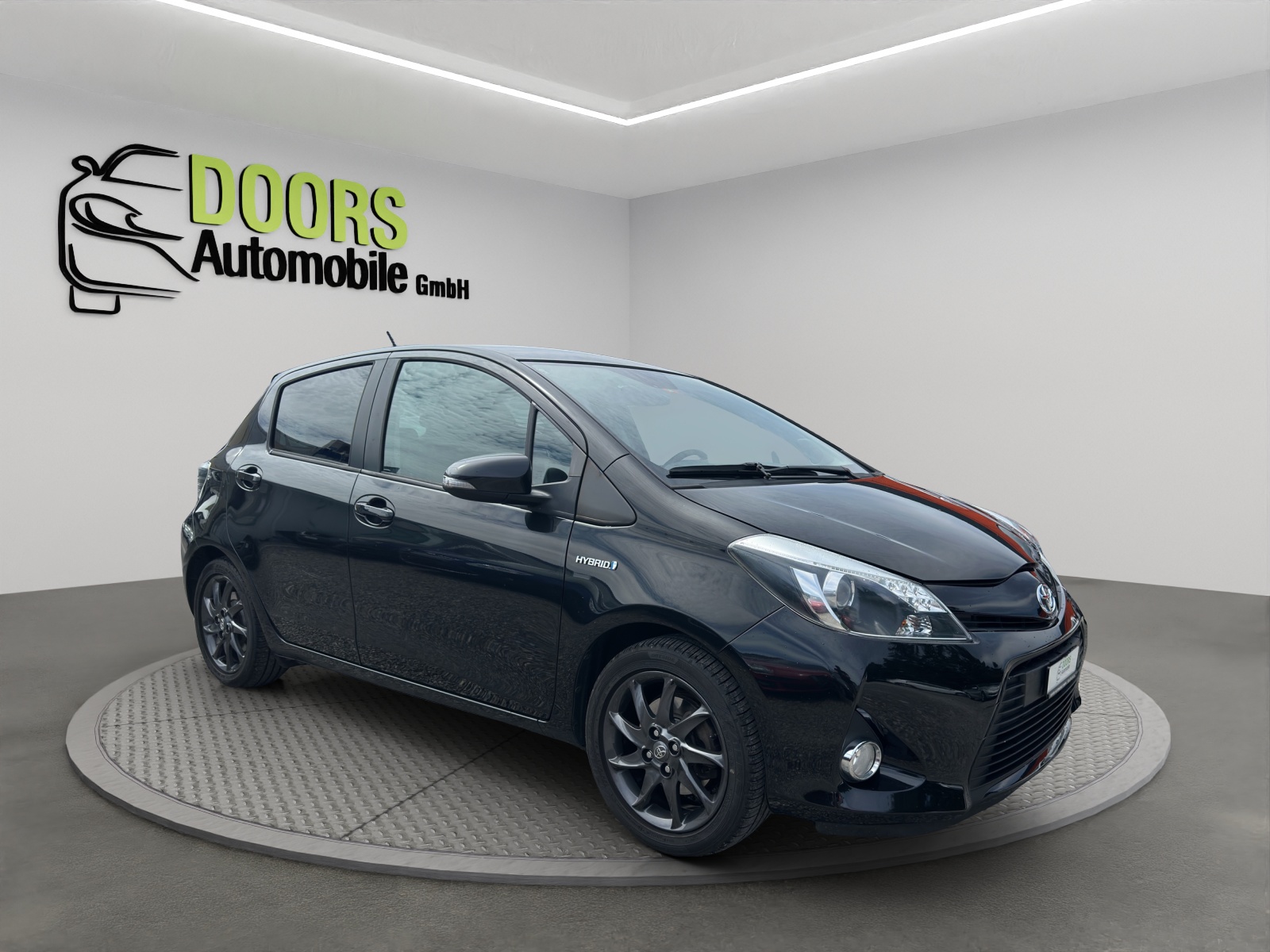 TOYOTA Yaris 1.5 VVT-i Hybrid Sol Premium CVT-image-0