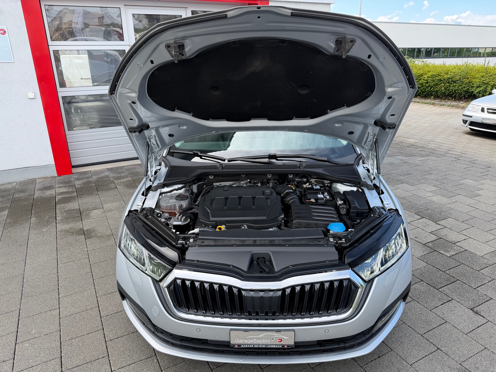 SKODA Octavia Combi 2.0 TDI DSG Ambition 4x4-image-15