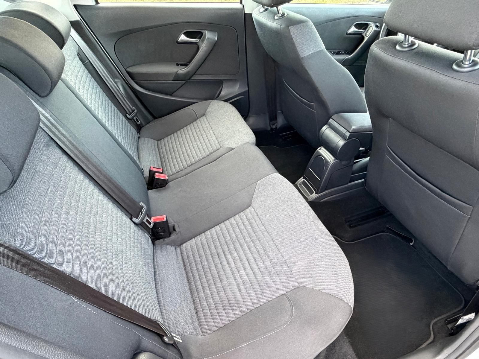 VW Polo 1.6 TDI Comfortline-image-13