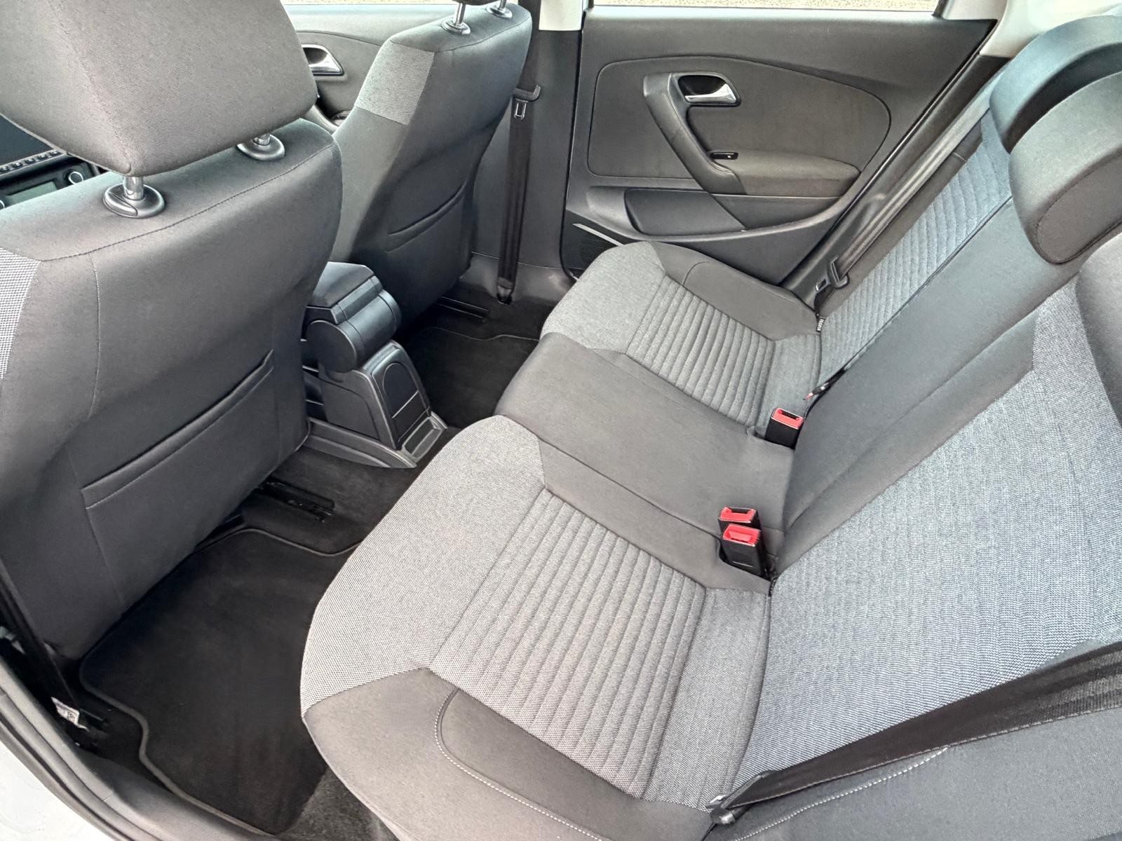 VW Polo 1.6 TDI Comfortline-image-12