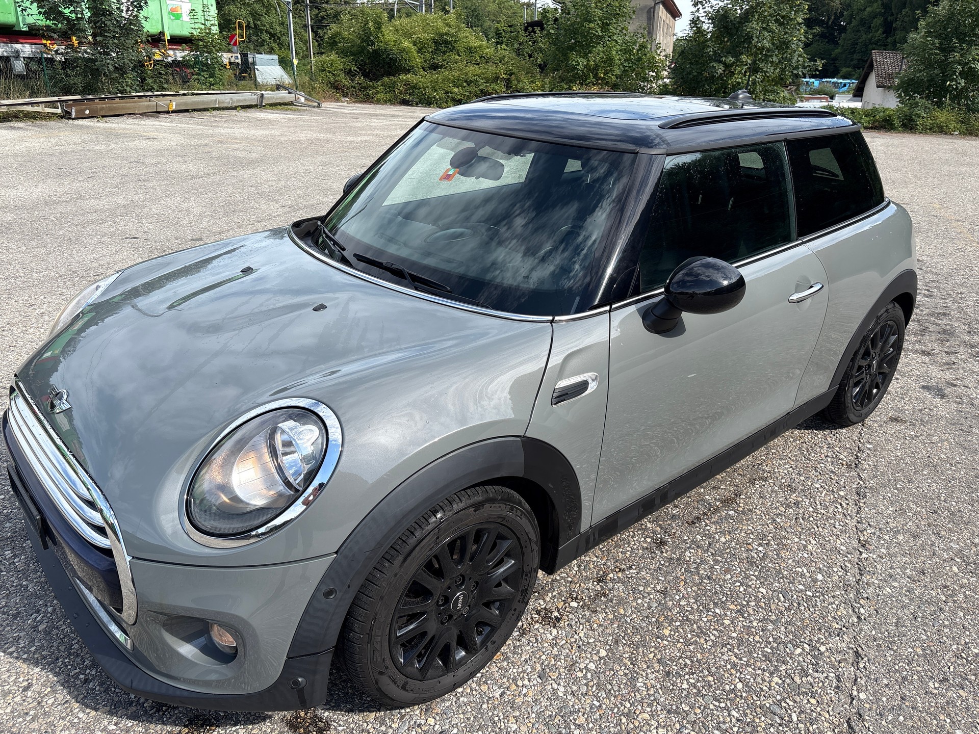 MINI Cooper Steptronic-image-1