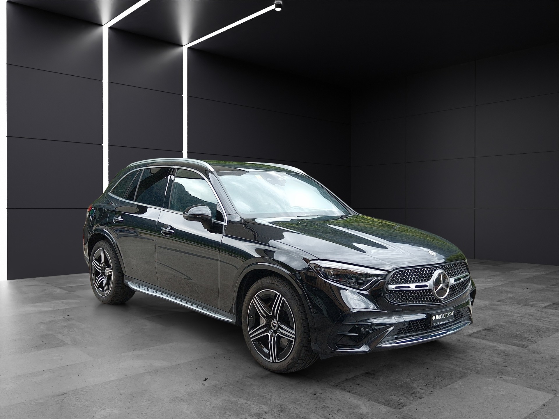 MERCEDES-BENZ GLC 300 4Matic AMG Line 9G-Tronic-image-1