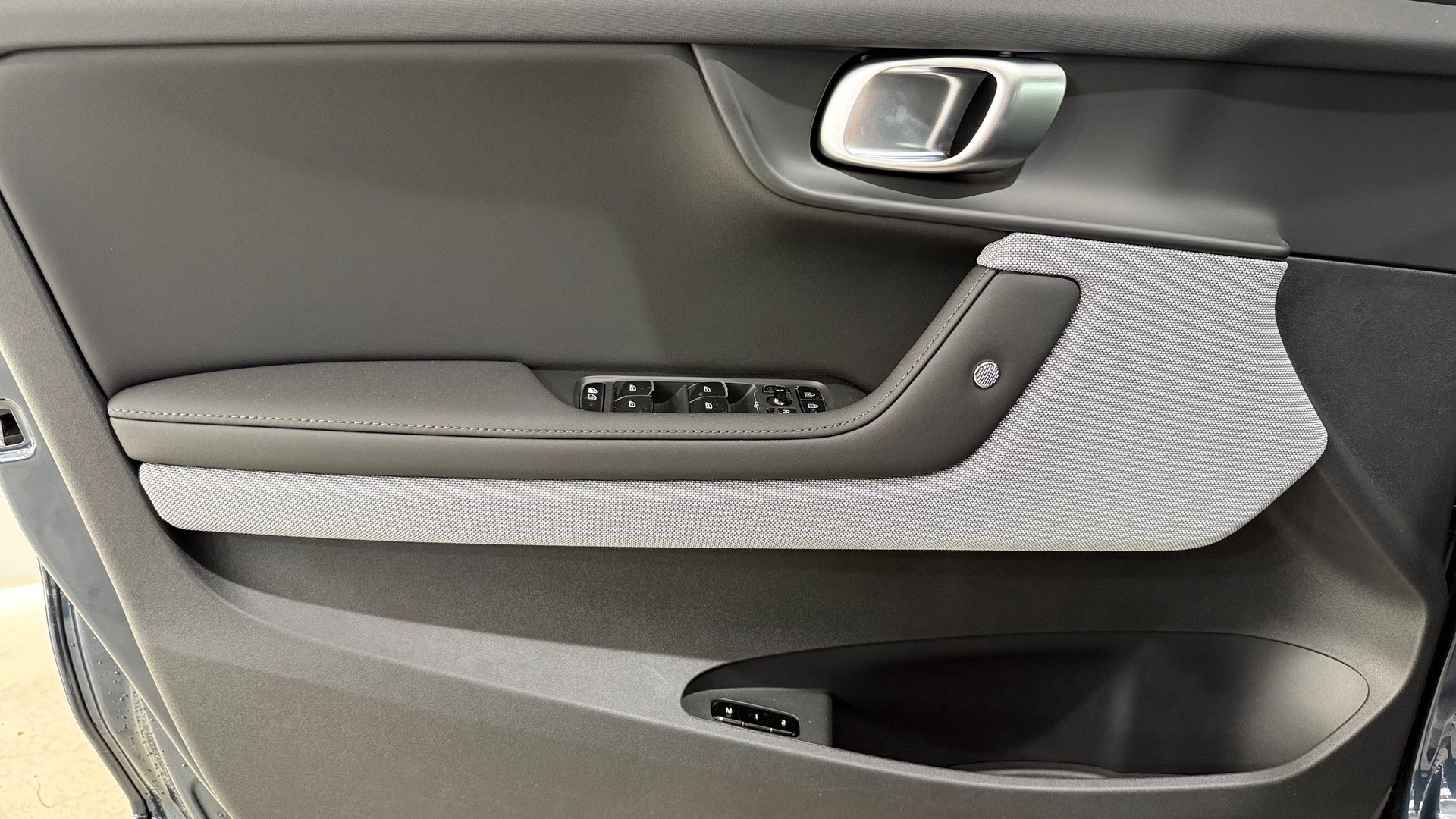 POLESTAR 2 Long Range Single Motor Prim-image-9