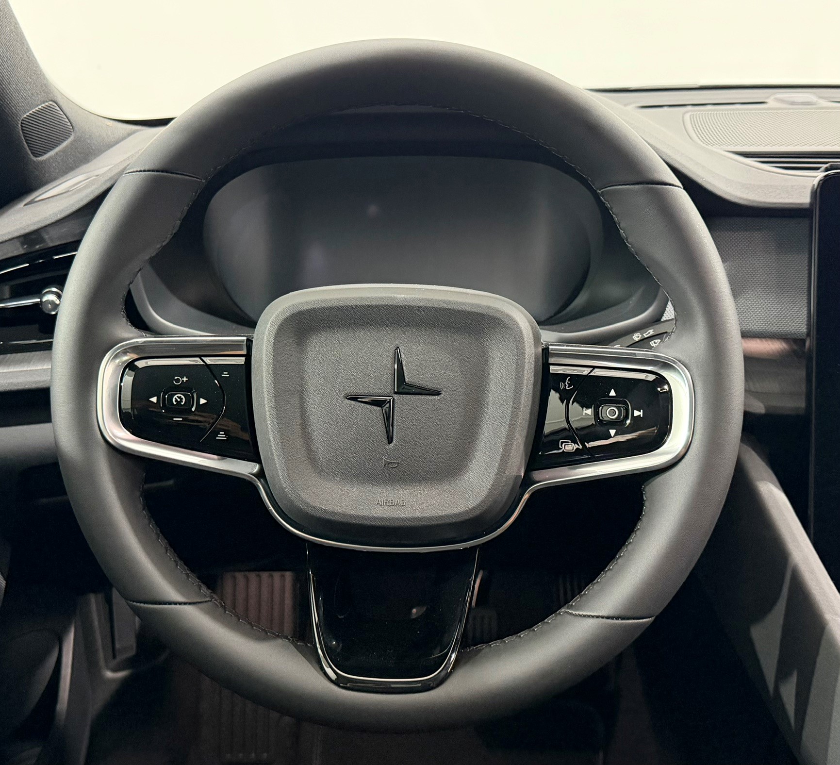POLESTAR 2 Long Range Single Motor Prim-image-9