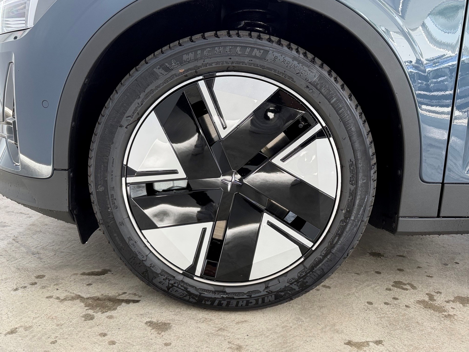 POLESTAR 2 Long Range Single Motor Prim-image-7