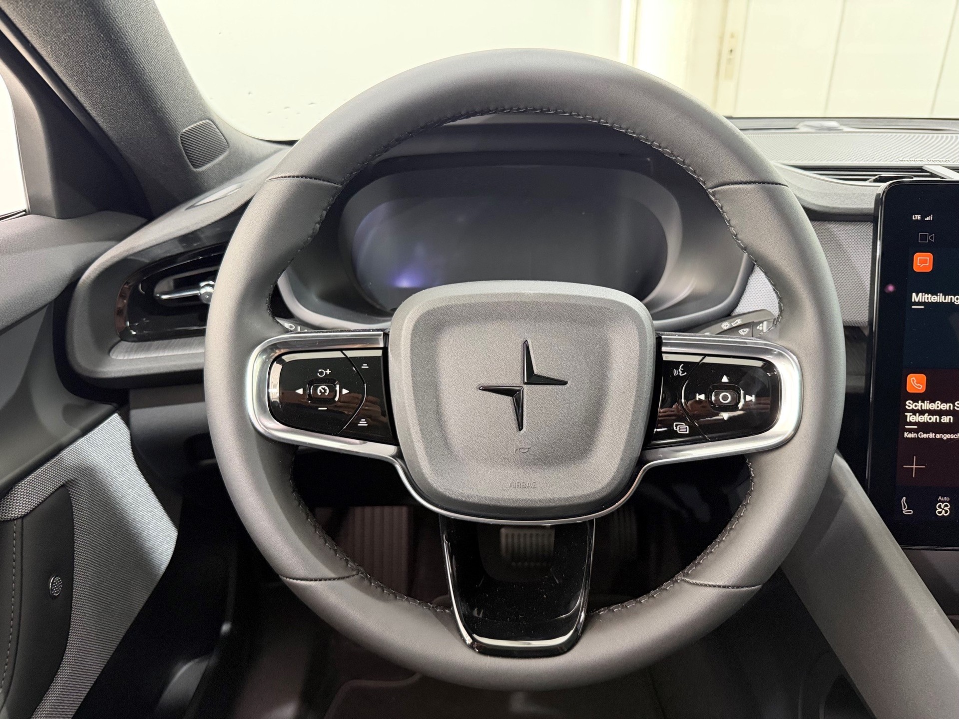 POLESTAR 2 Long Range Single Motor Prim-image-12