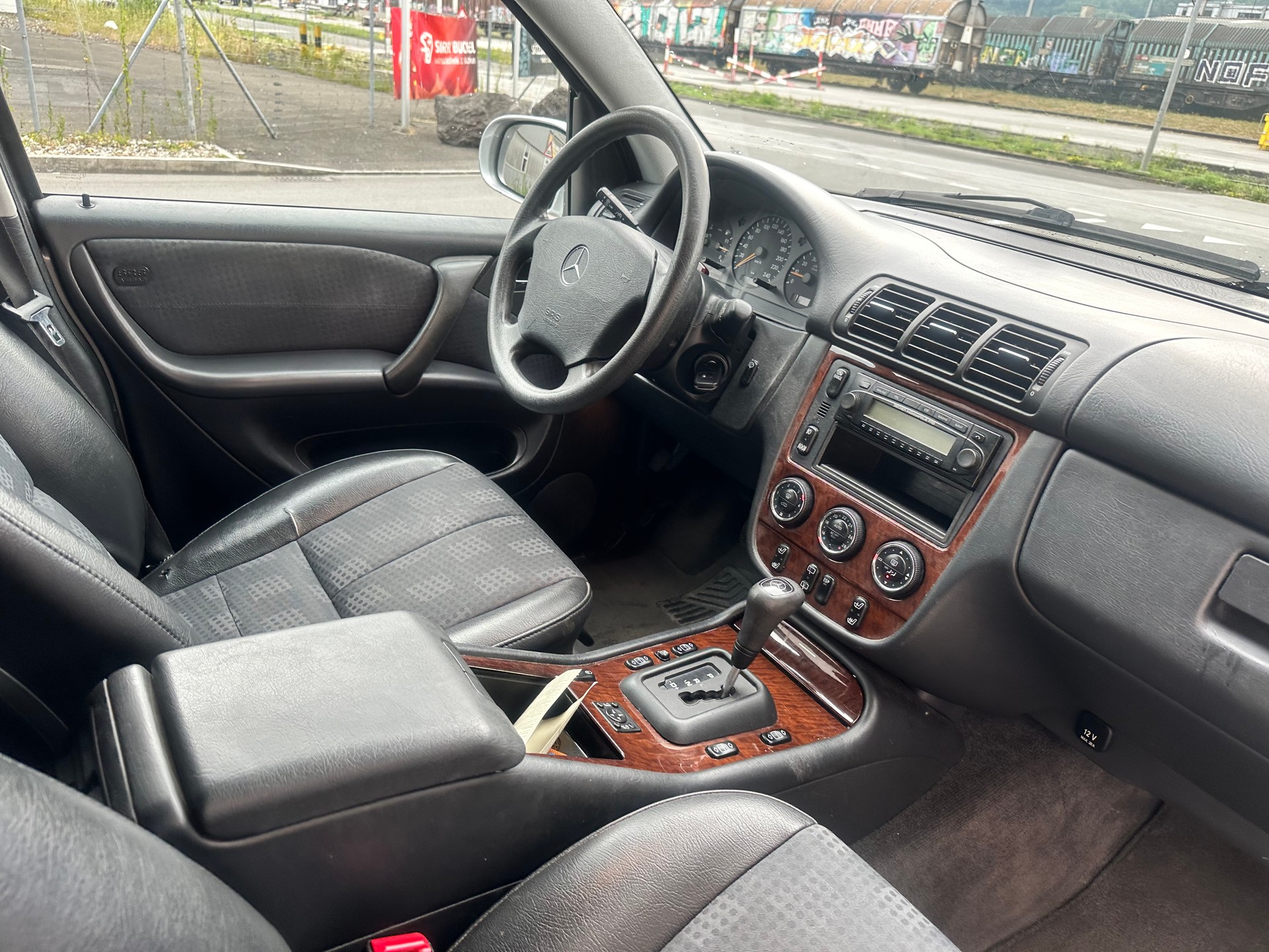 MERCEDES-BENZ ML 350 Automatic-image-15