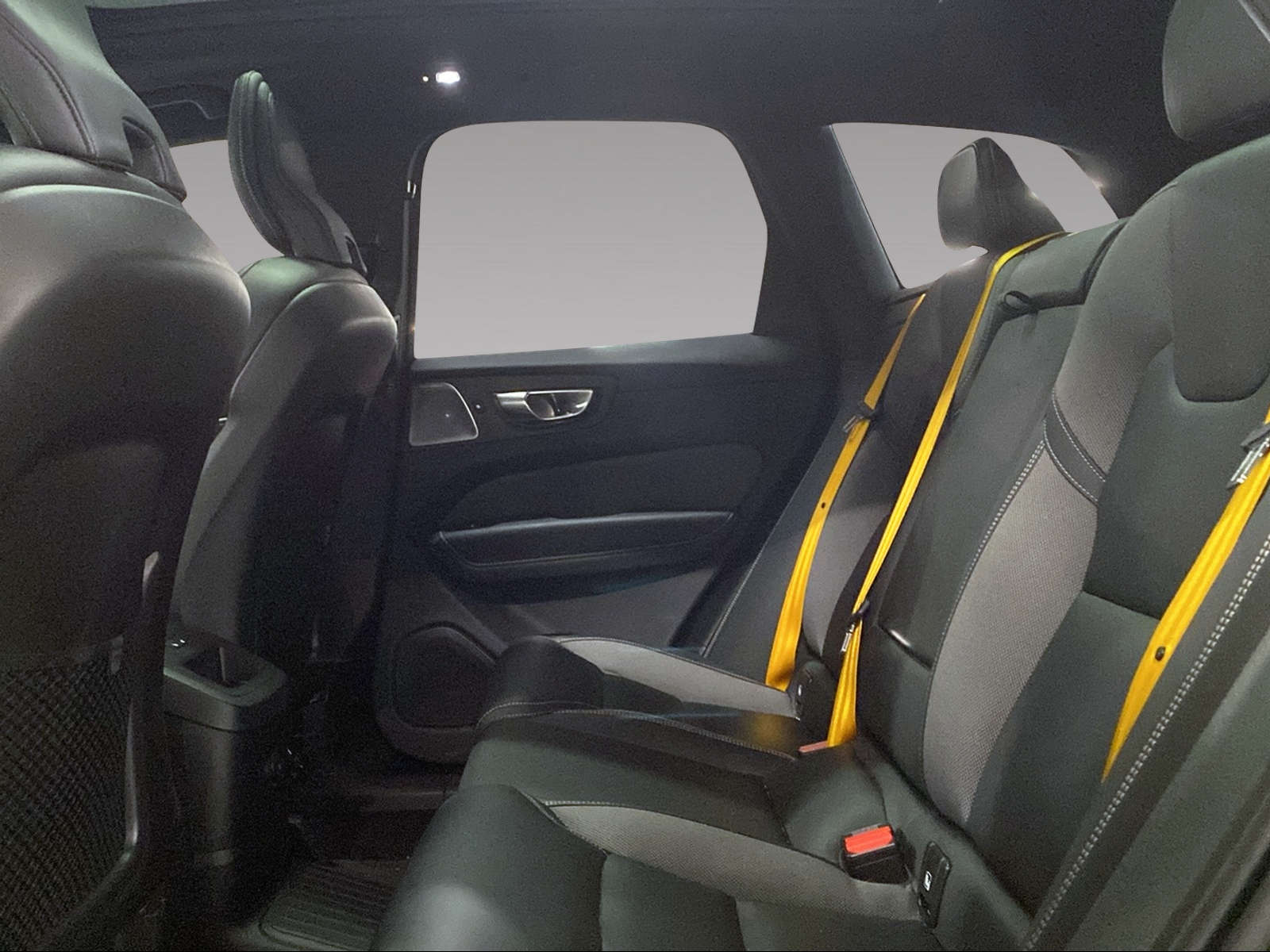 VOLVO XC60 2.0 T8 TE Polestar eAWD-image-8