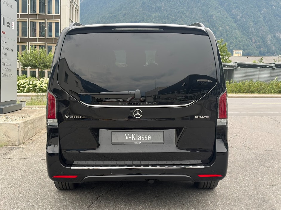 MERCEDES-BENZ V 300 d Exclusive L SWISS EDITION 4MATIC-image-7