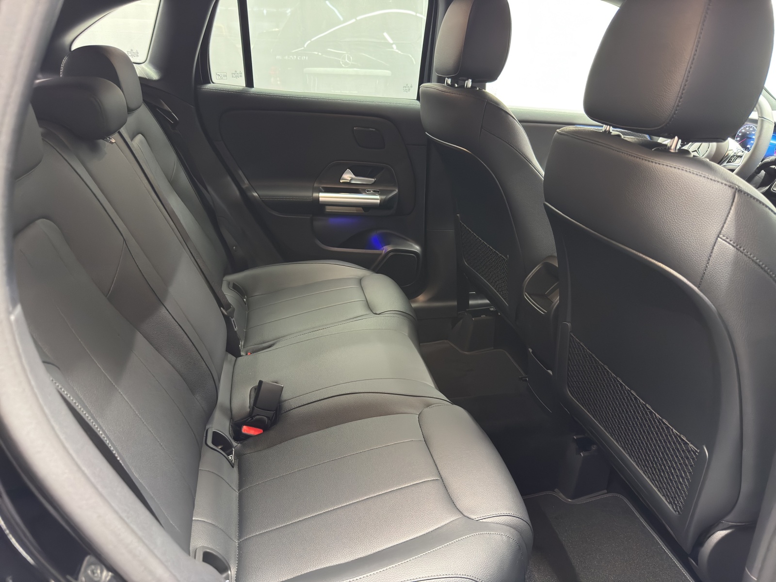 MERCEDES-BENZ GLA 200 Advanced Plus Line Night Star-image-9