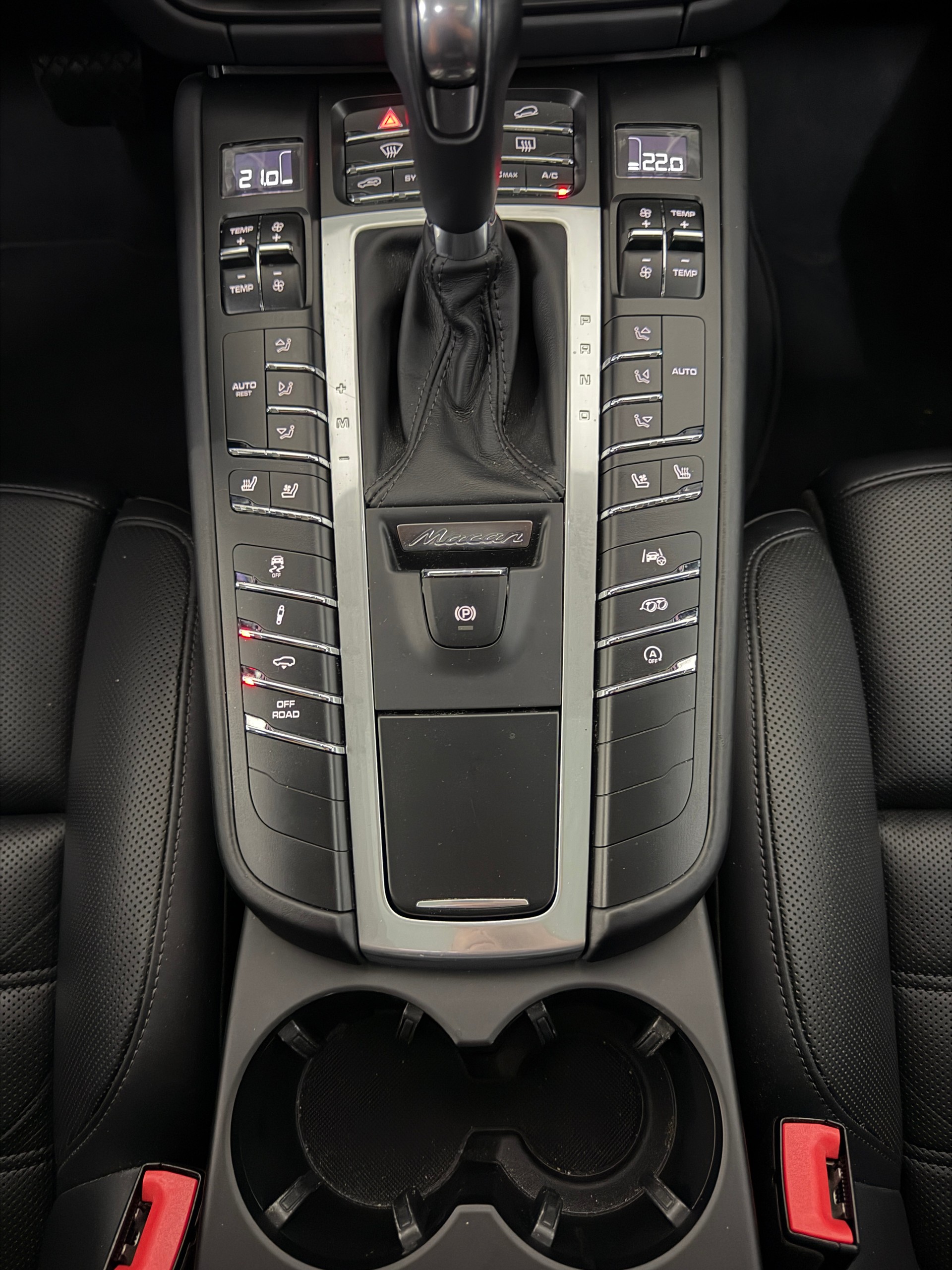 PORSCHE Macan Turbo PDK-image-11