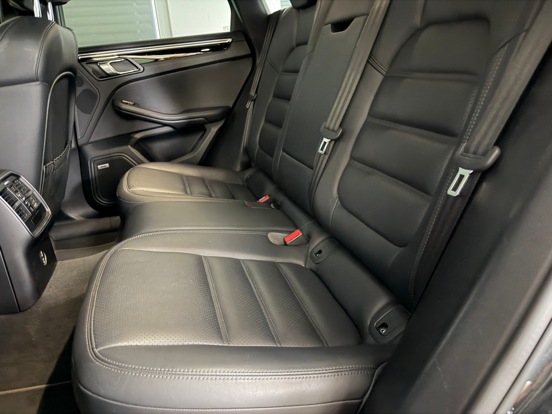 PORSCHE Macan Turbo PDK-image-8