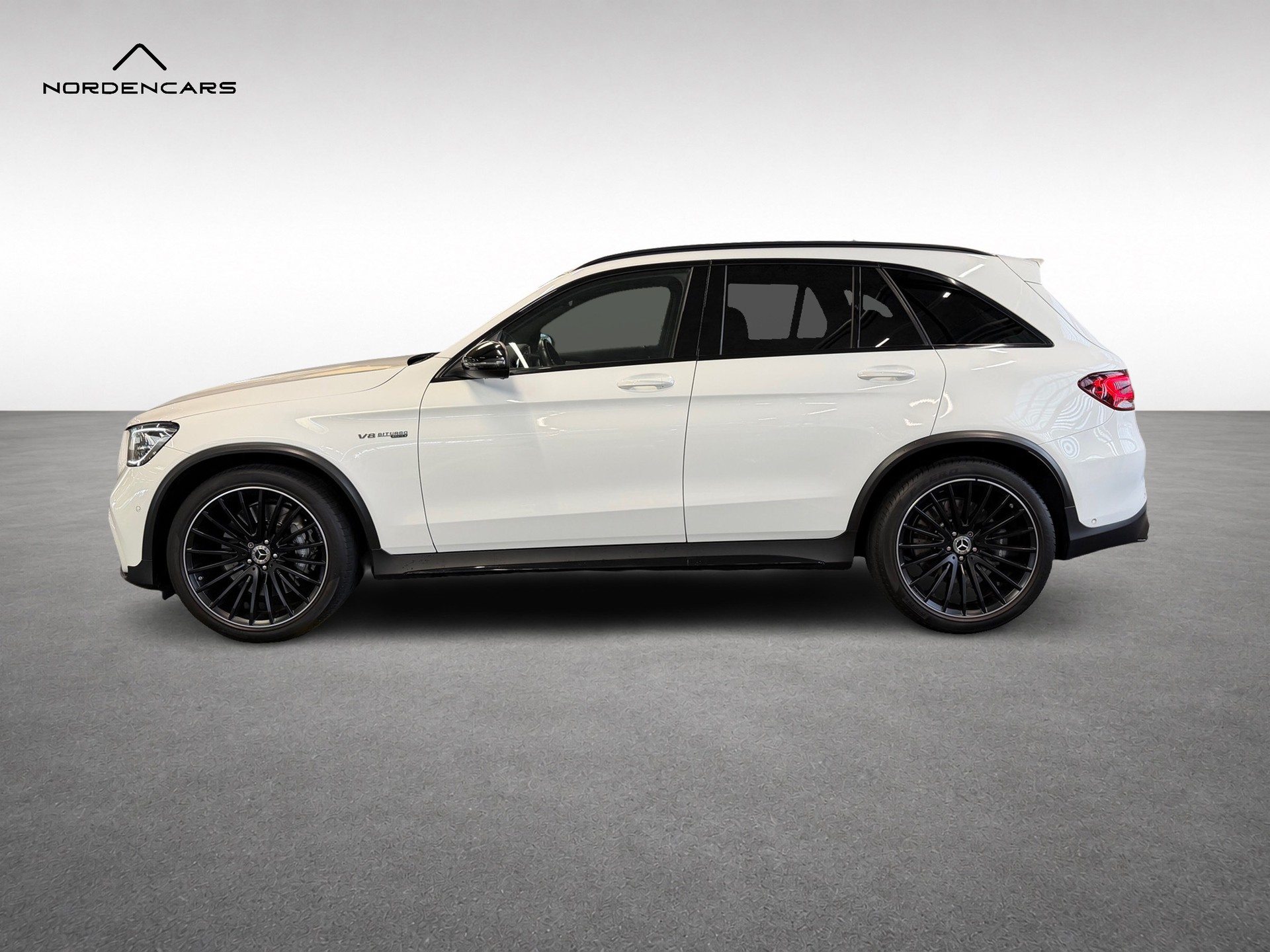 MERCEDES-BENZ GLC 63 AMG 4Matic+ 9G-Tronic *Burmester* *Night-Paket* *Performance-Abgasanlage*-image-7