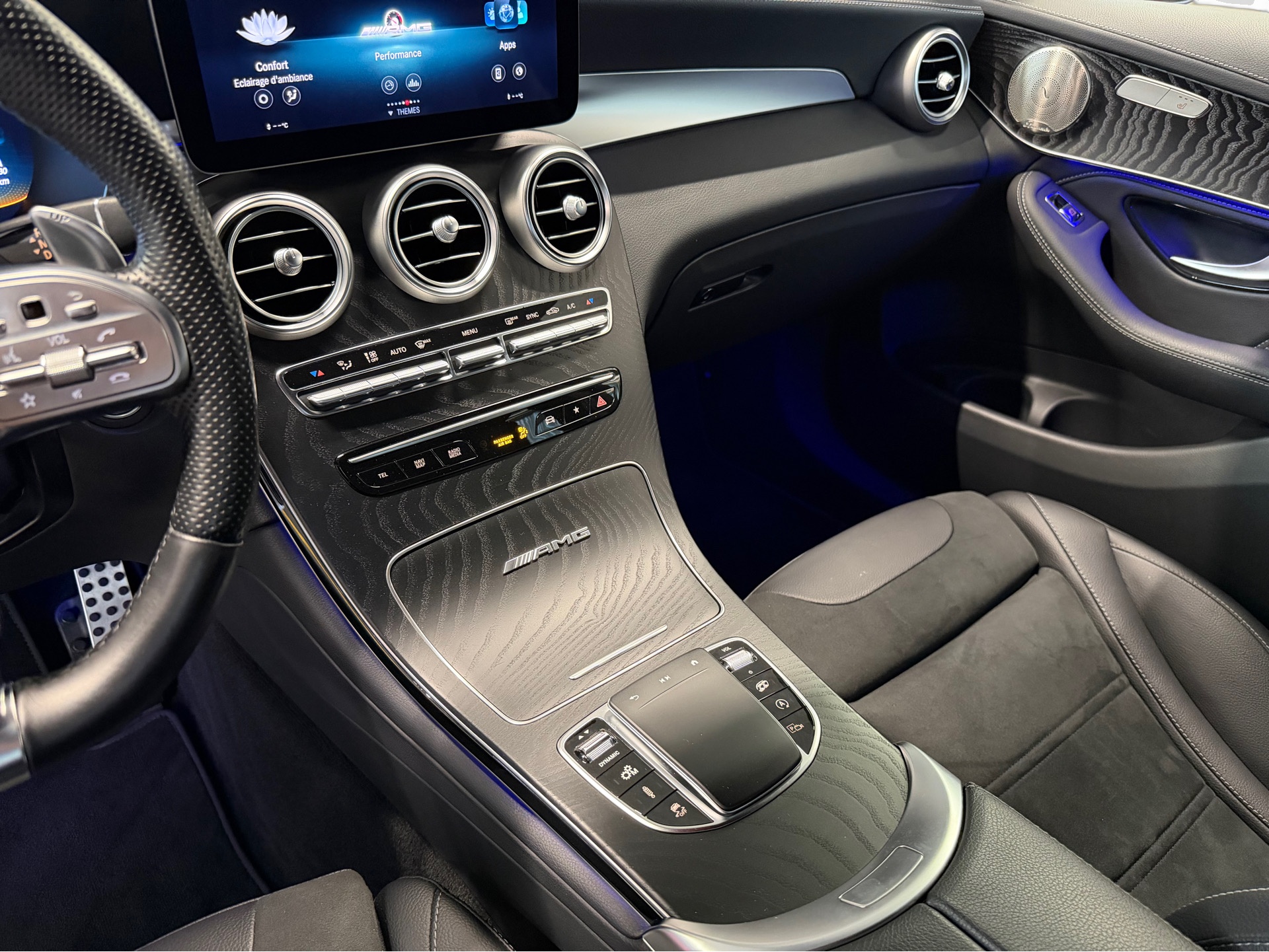 MERCEDES-BENZ GLC 63 AMG 4Matic+ 9G-Tronic *Burmester* *Night-Paket* *Performance-Abgasanlage*-image-17