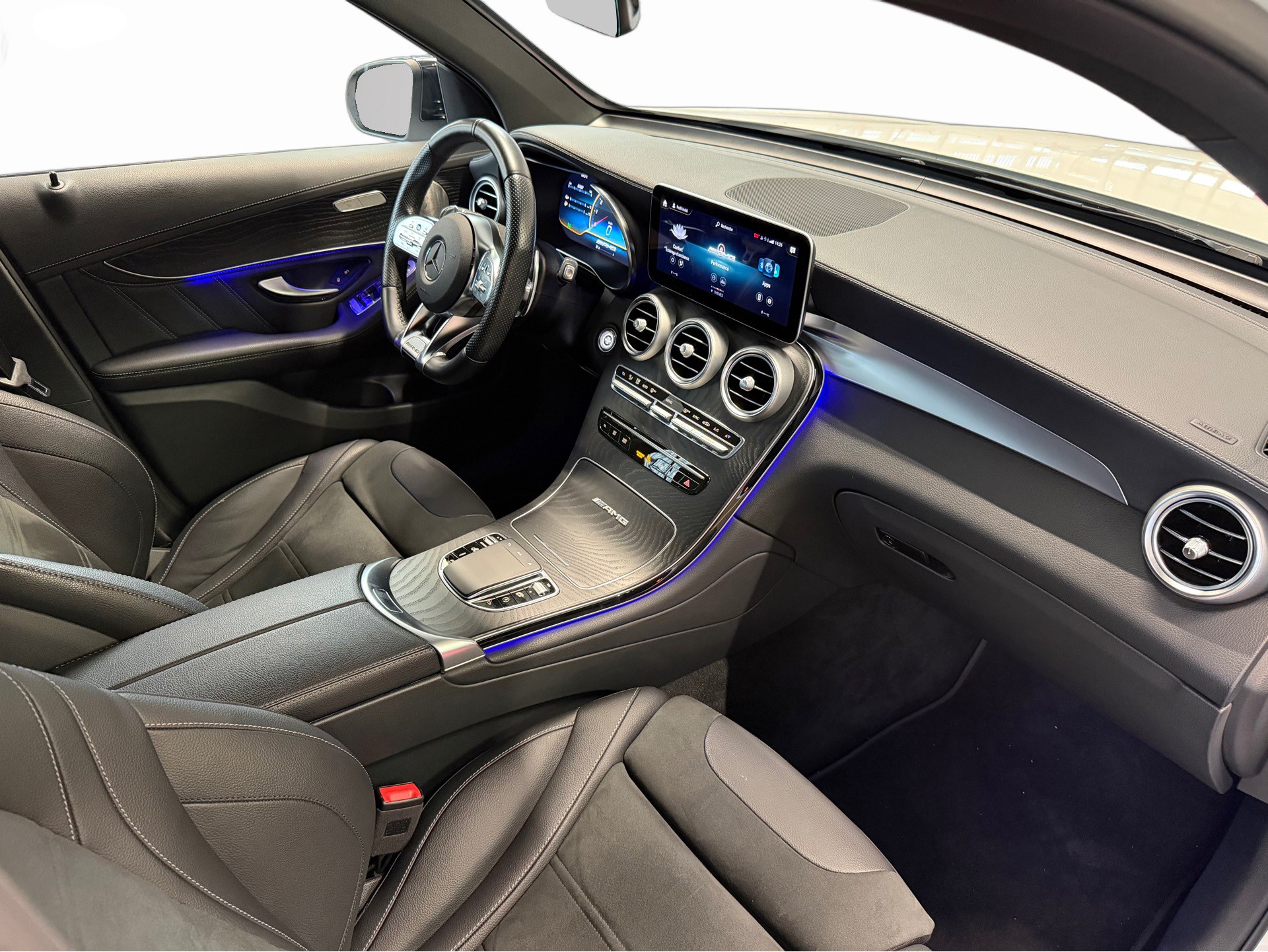 MERCEDES-BENZ GLC 63 AMG 4Matic+ 9G-Tronic *Burmester* *Night-Paket* *Performance-Abgasanlage*-image-18