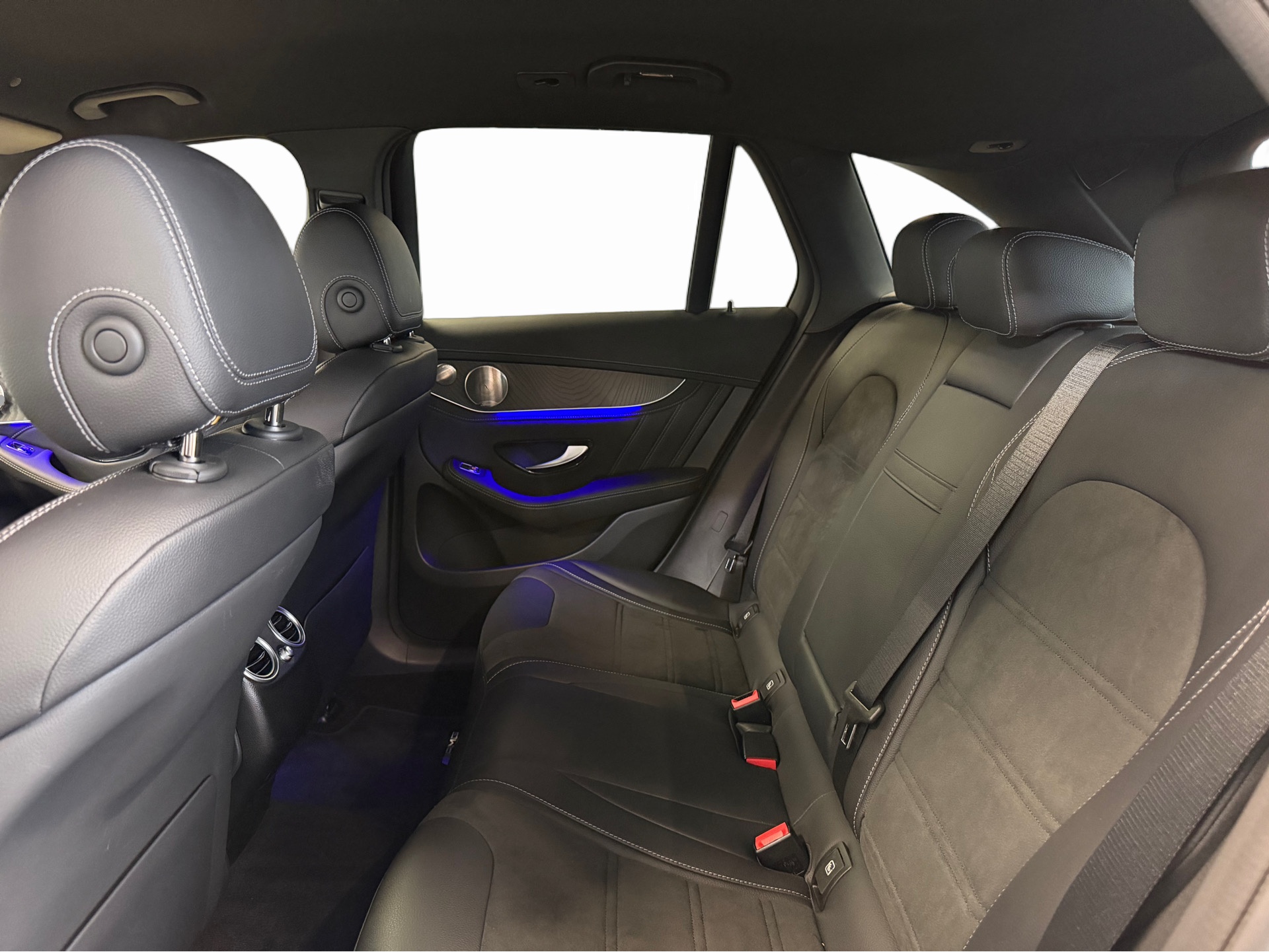 MERCEDES-BENZ GLC 63 AMG 4Matic+ 9G-Tronic *Burmester* *Night-Paket* *Performance-Abgasanlage*-image-22