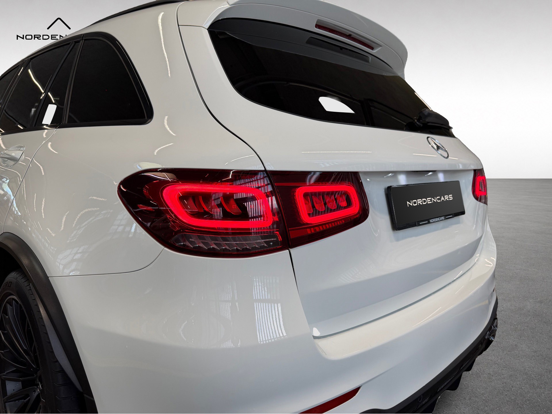 MERCEDES-BENZ GLC 63 AMG 4Matic+ 9G-Tronic *Burmester* *Night-Paket* *Performance-Abgasanlage*-image-12