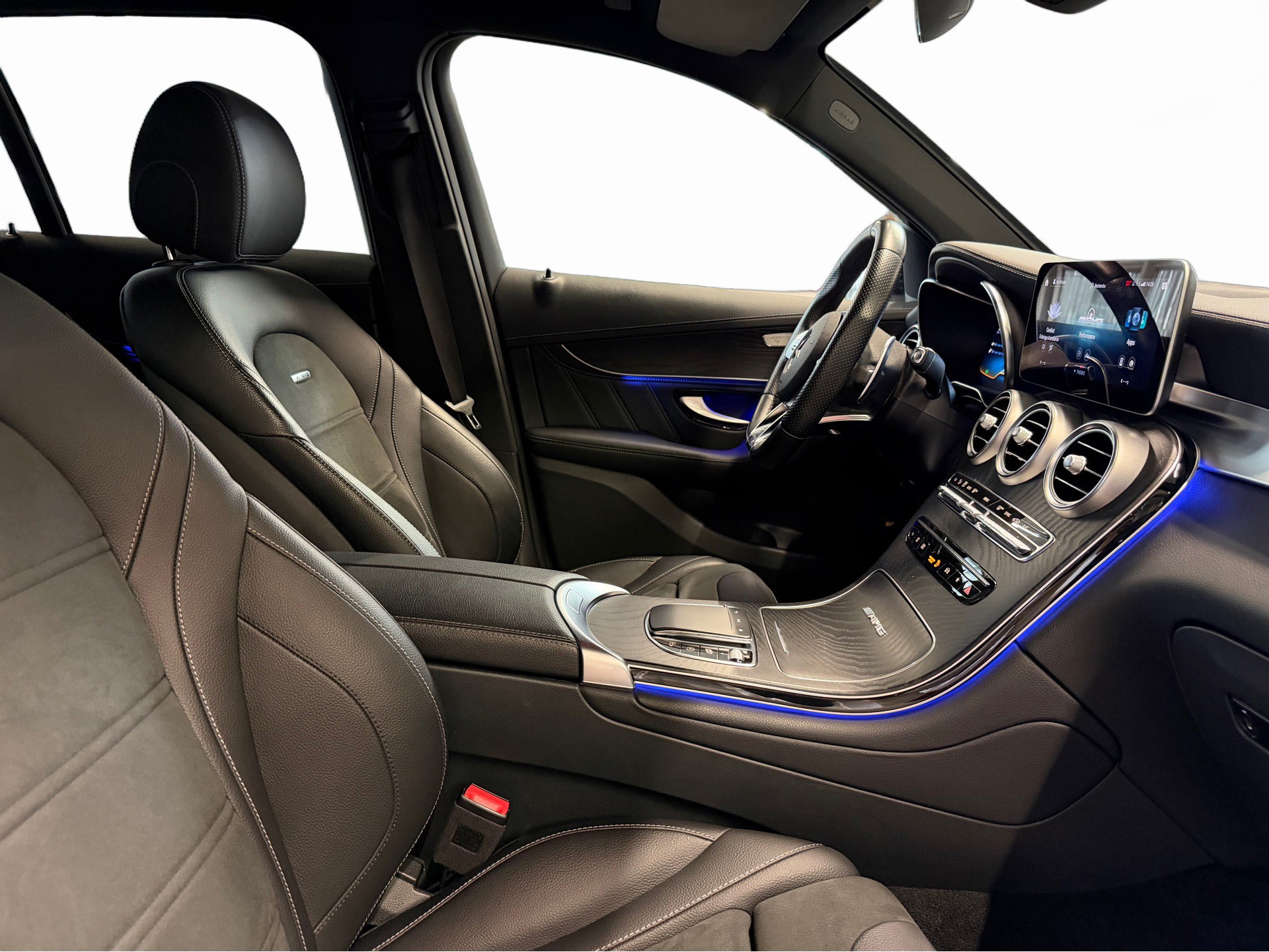 MERCEDES-BENZ GLC 63 AMG 4Matic+ 9G-Tronic *Burmester* *Night-Paket* *Performance-Abgasanlage*-image-19