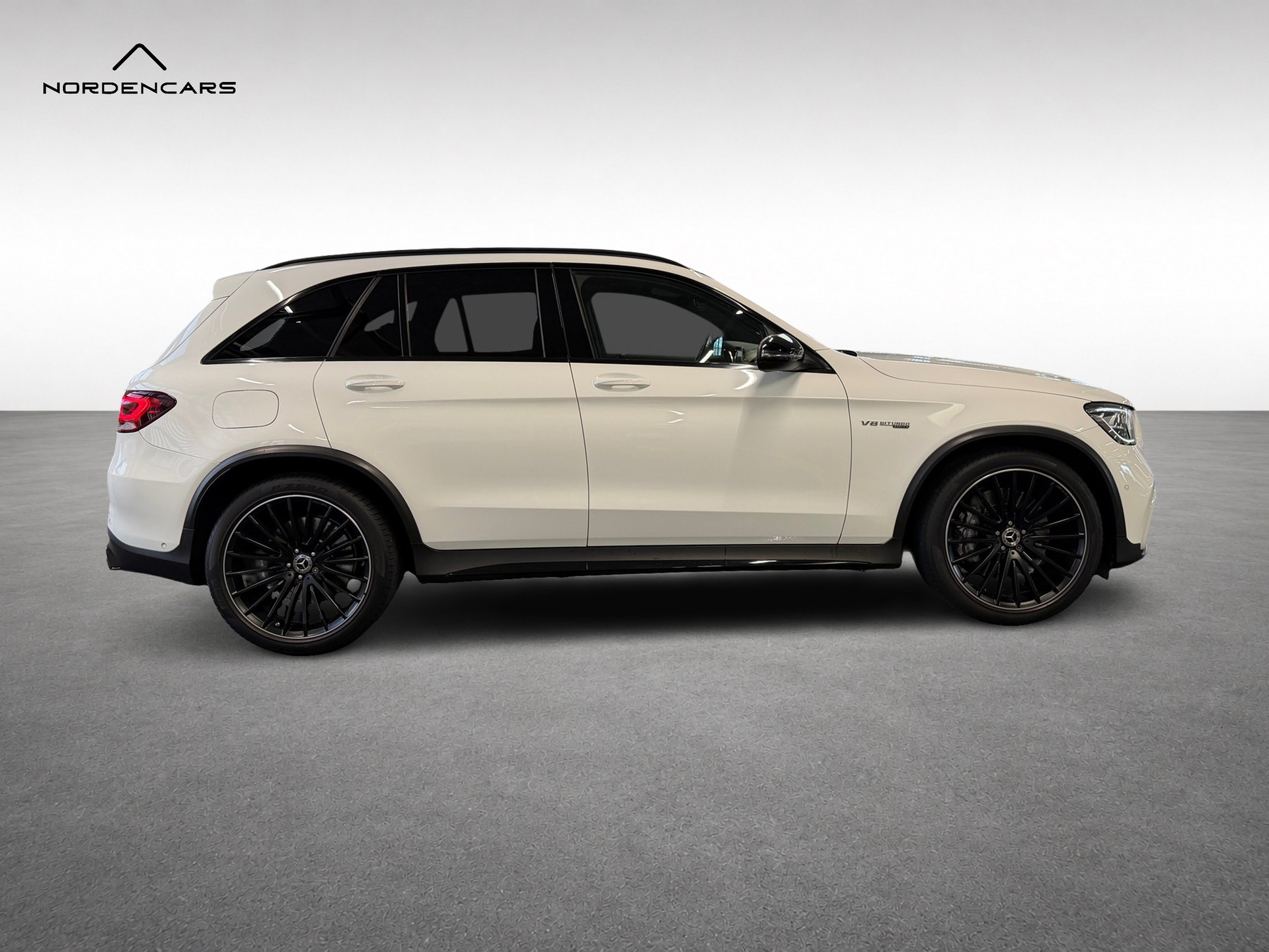 MERCEDES-BENZ GLC 63 AMG 4Matic+ 9G-Tronic *Burmester* *Night-Paket* *Performance-Abgasanlage*-image-3
