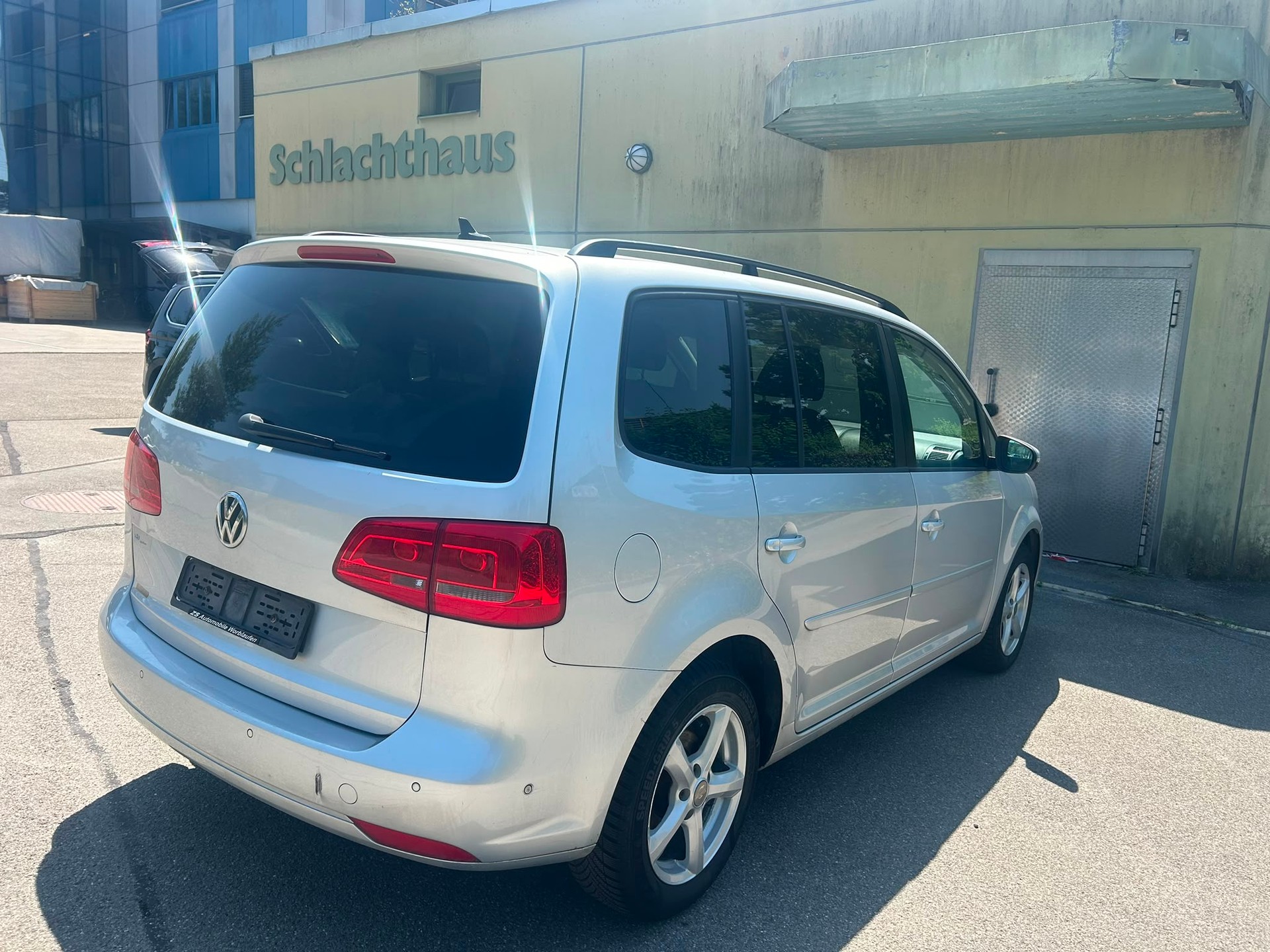 VW Touran 1.6 TDI Trendline DSG-image-10