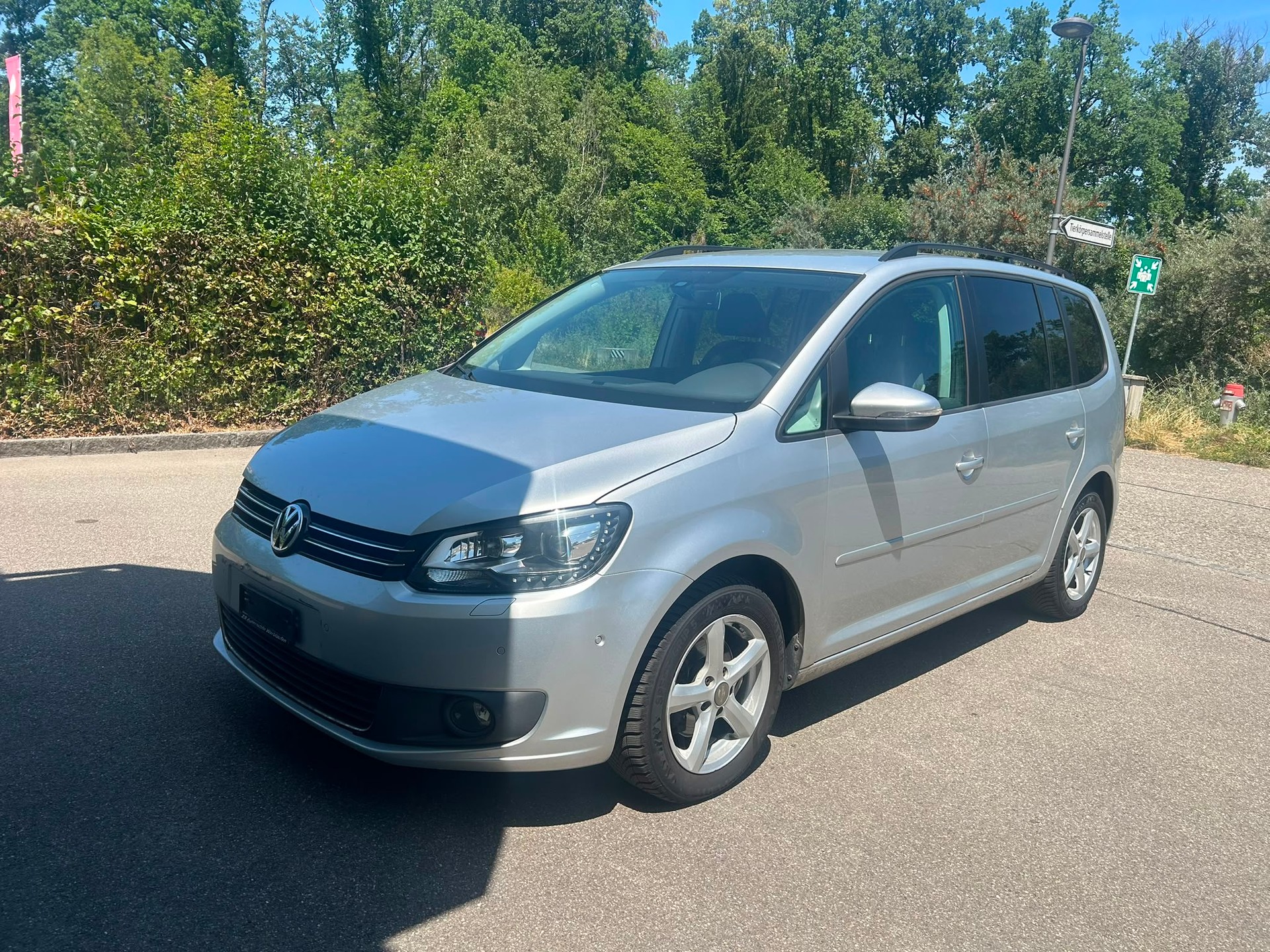 VW Touran 1.6 TDI Trendline DSG-image-2