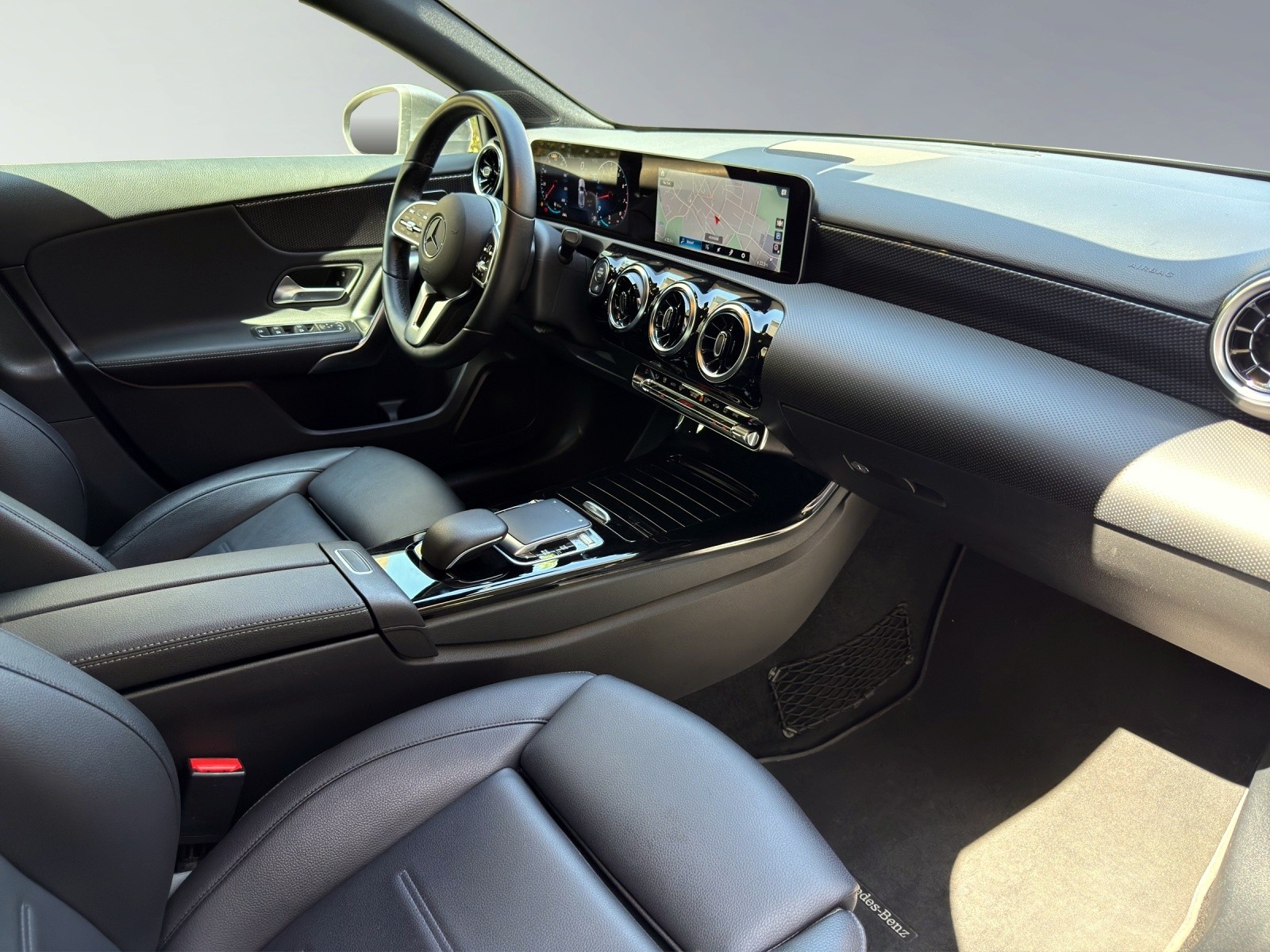 MERCEDES-BENZ A 180 Style-image-12