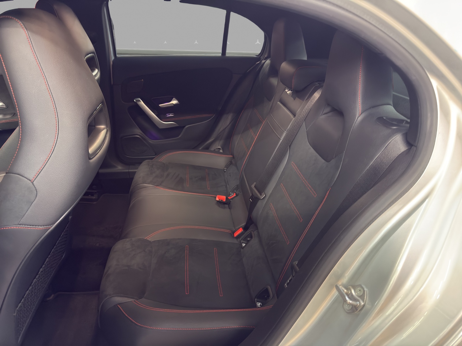 MERCEDES-BENZ A 200 4M - AMG / Rückfahrkamera / Soundsystem / metallic-image-13