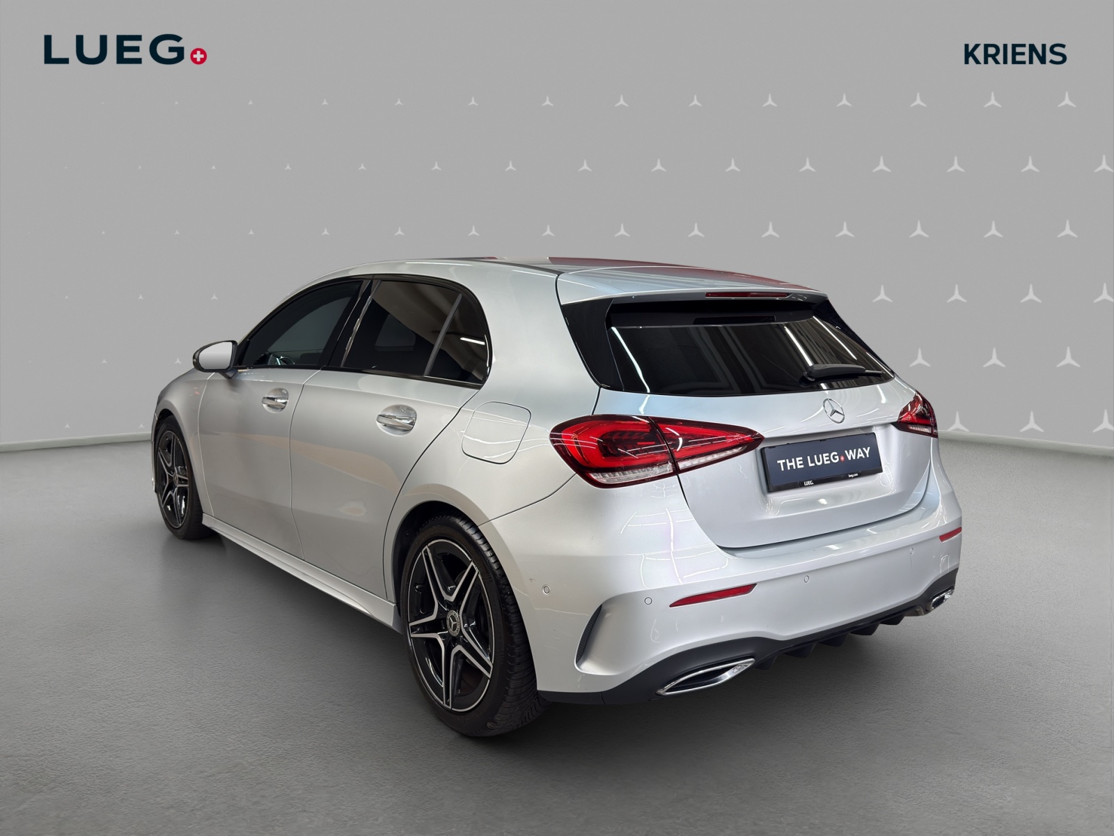 MERCEDES-BENZ A 200 4M - AMG / Rückfahrkamera / Soundsystem / metallic-image-2
