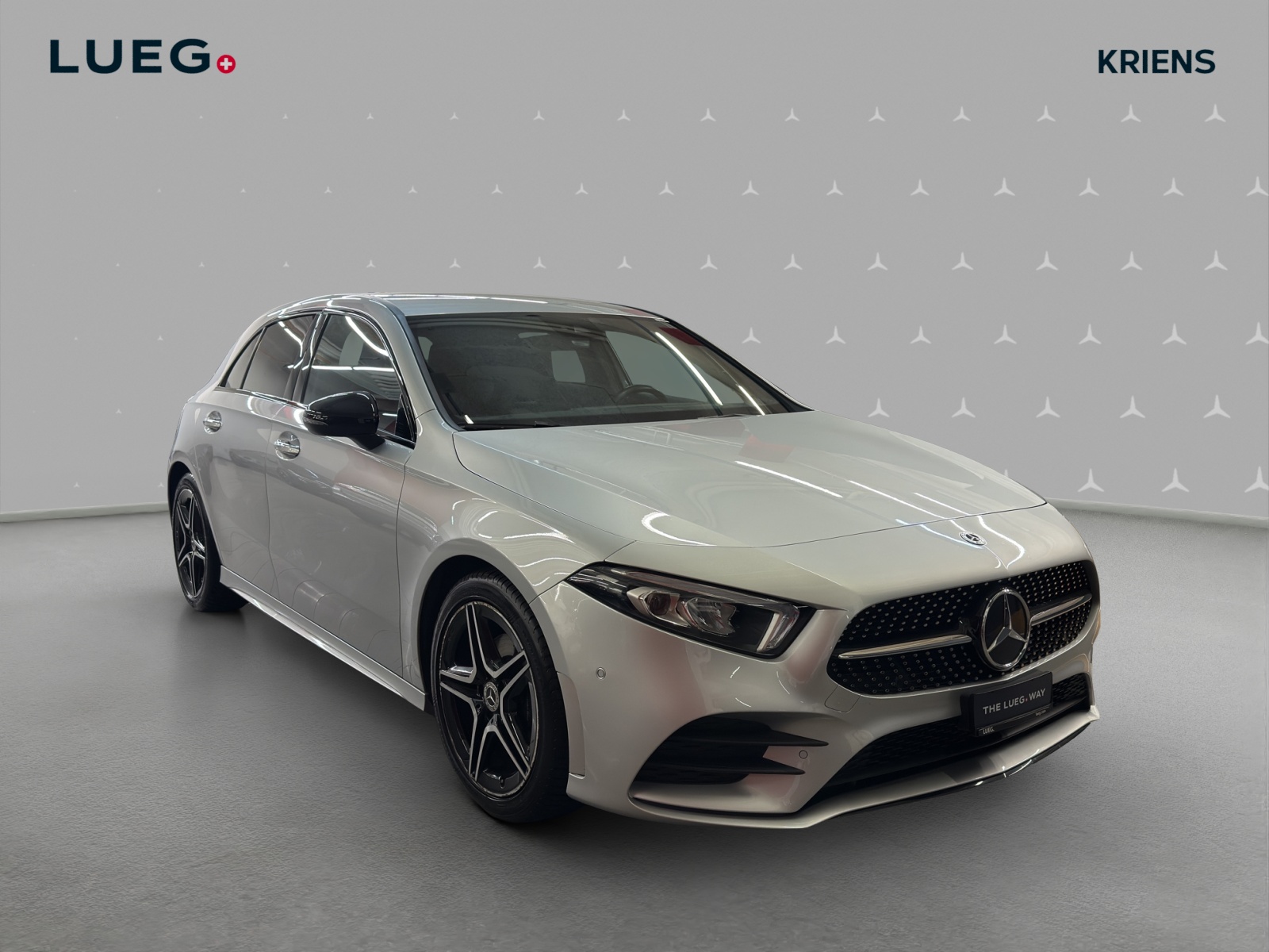 MERCEDES-BENZ A 200 4M - AMG / Rückfahrkamera / Soundsystem / metallic-image-4