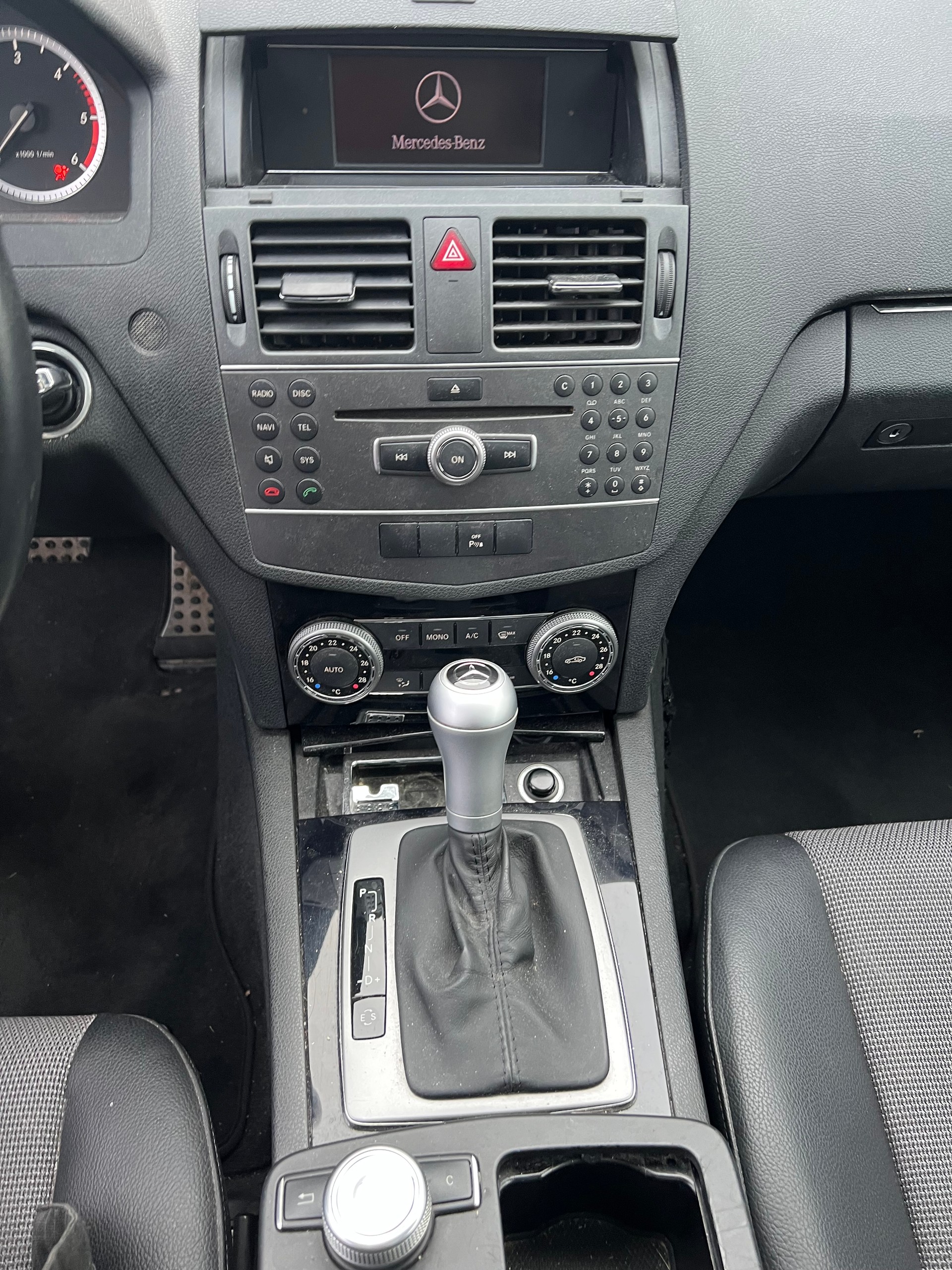 MERCEDES-BENZ C 220 CDI Avantgarde 7G-Tronic-image-11