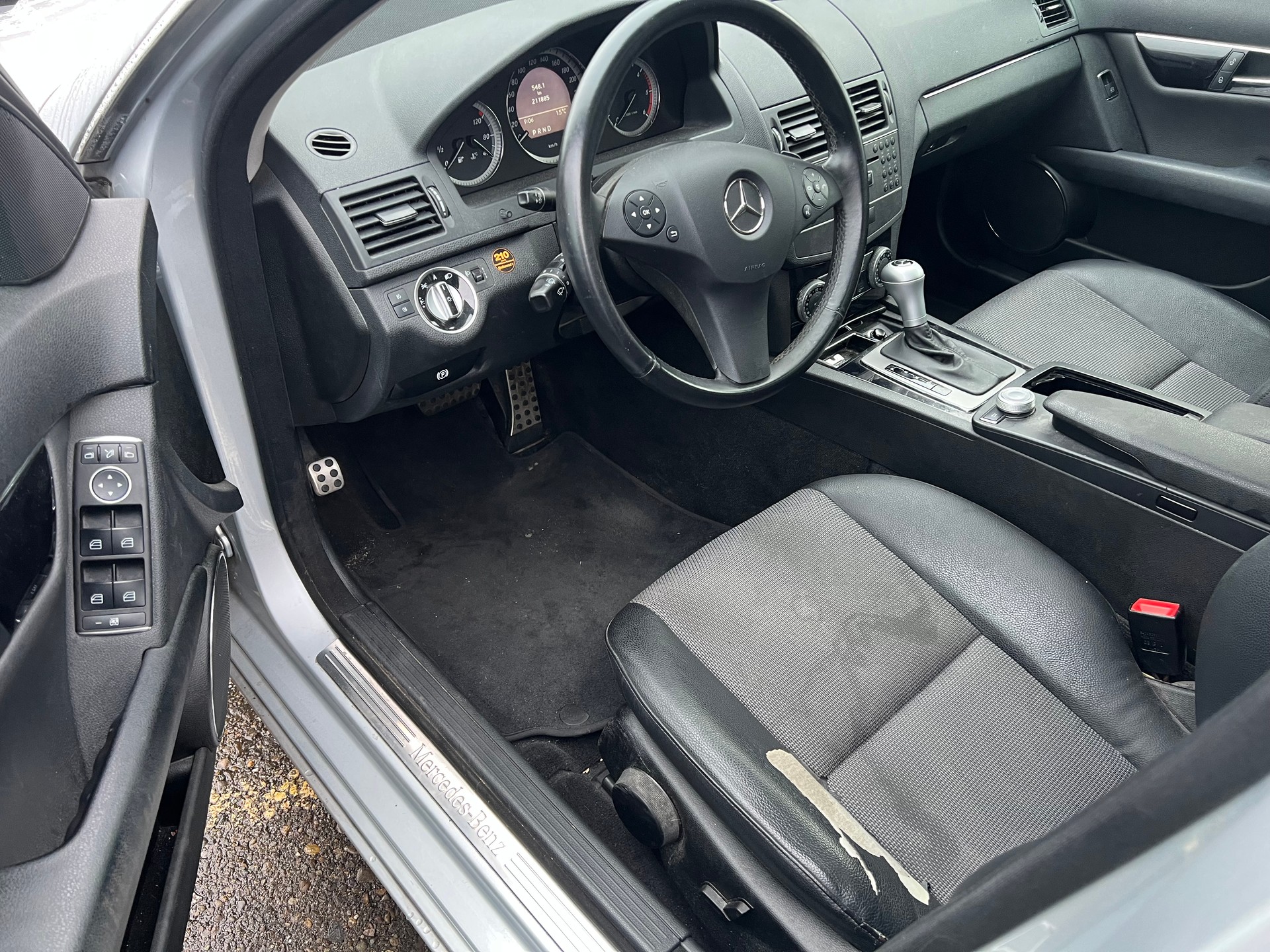 MERCEDES-BENZ C 220 CDI Avantgarde 7G-Tronic-image-7