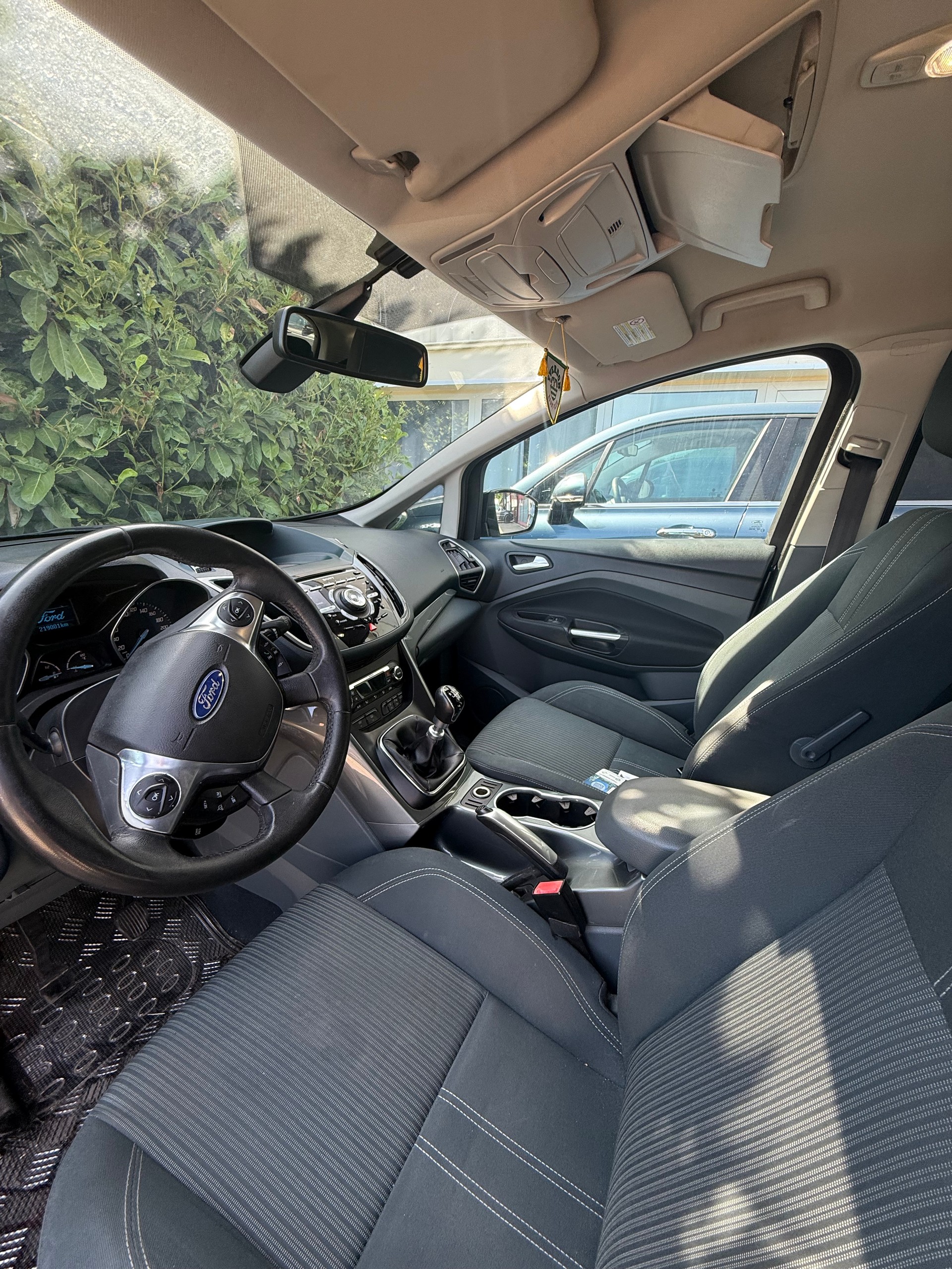 FORD C-Max 2.0 TDCi Titanium-image-10