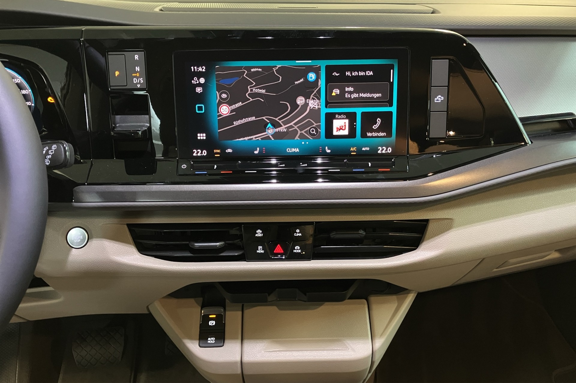 VW California 2.0 TSI Beach Tour Liberty-image-10