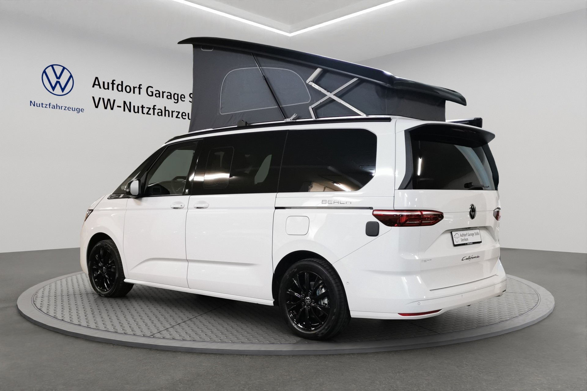 VW California 2.0 TSI Beach Tour Liberty-image-2