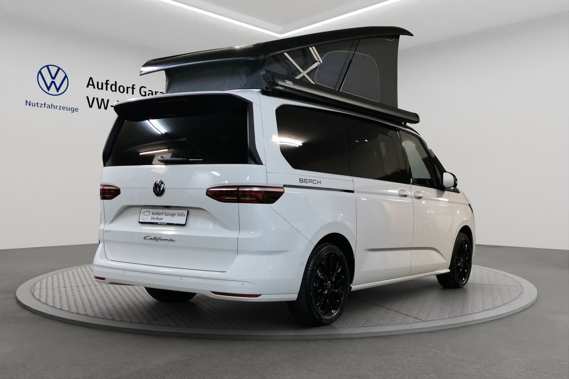 VW California 2.0 TSI Beach Tour Liberty-image-4
